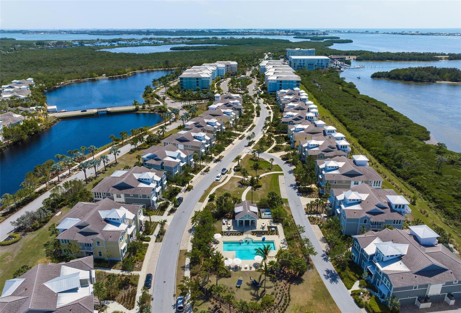 347 COMPASS POINT DR #201, BRADENTON, FL, 34209