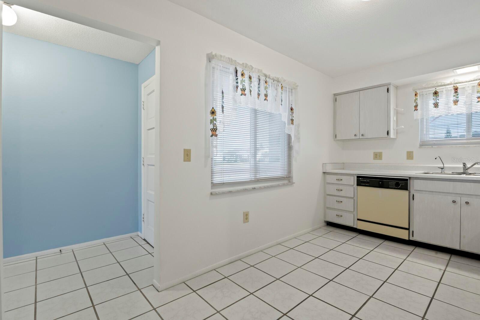 606 LA JOLLA AVE, SUN CITY CENTER, FL, 33573