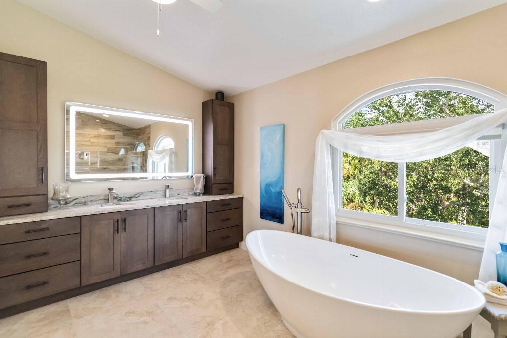 6511 BAYSHORE RD, PALMETTO, FL, 34221