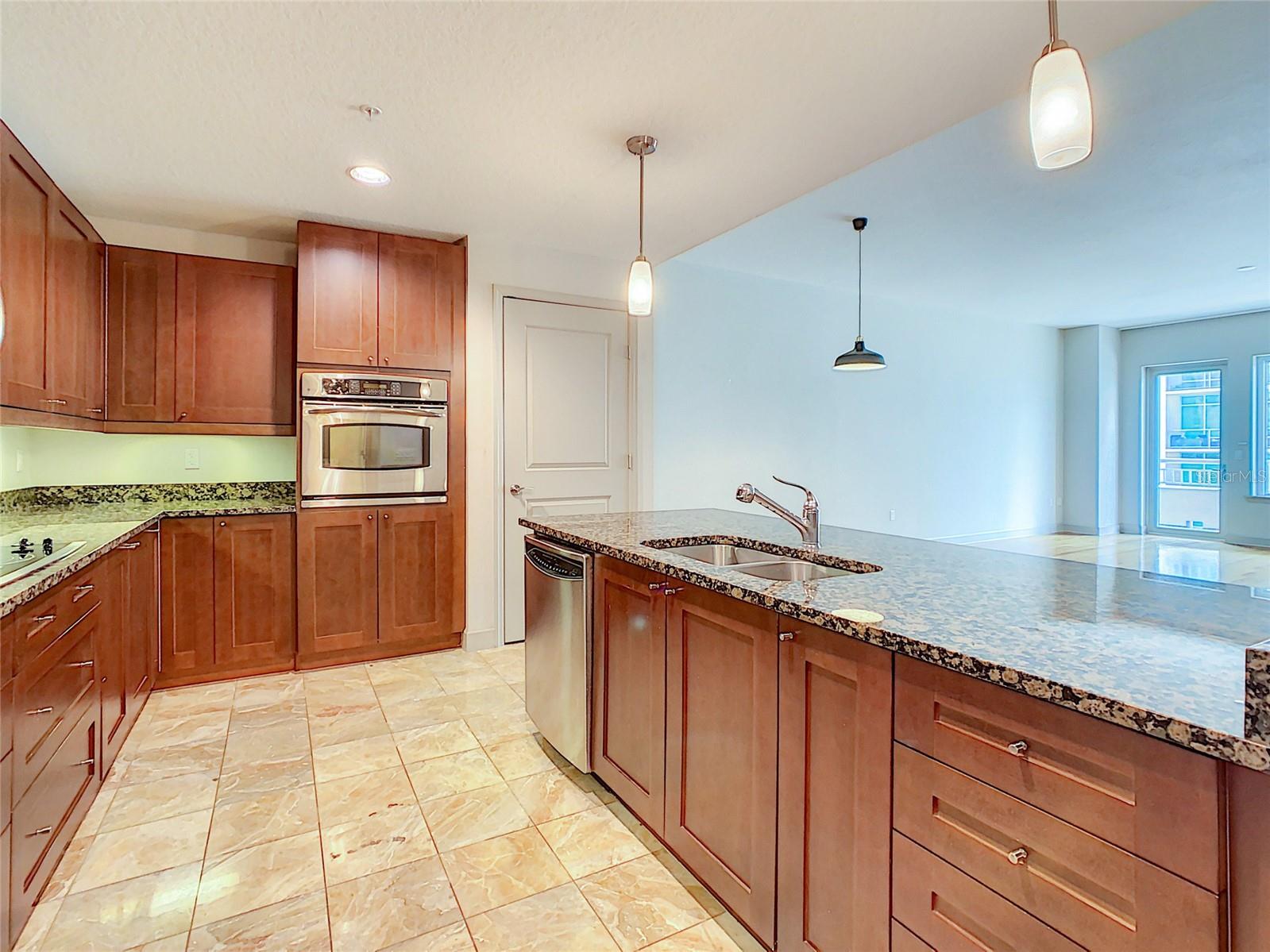 100 S EOLA DR #607, ORLANDO, FL, 32801