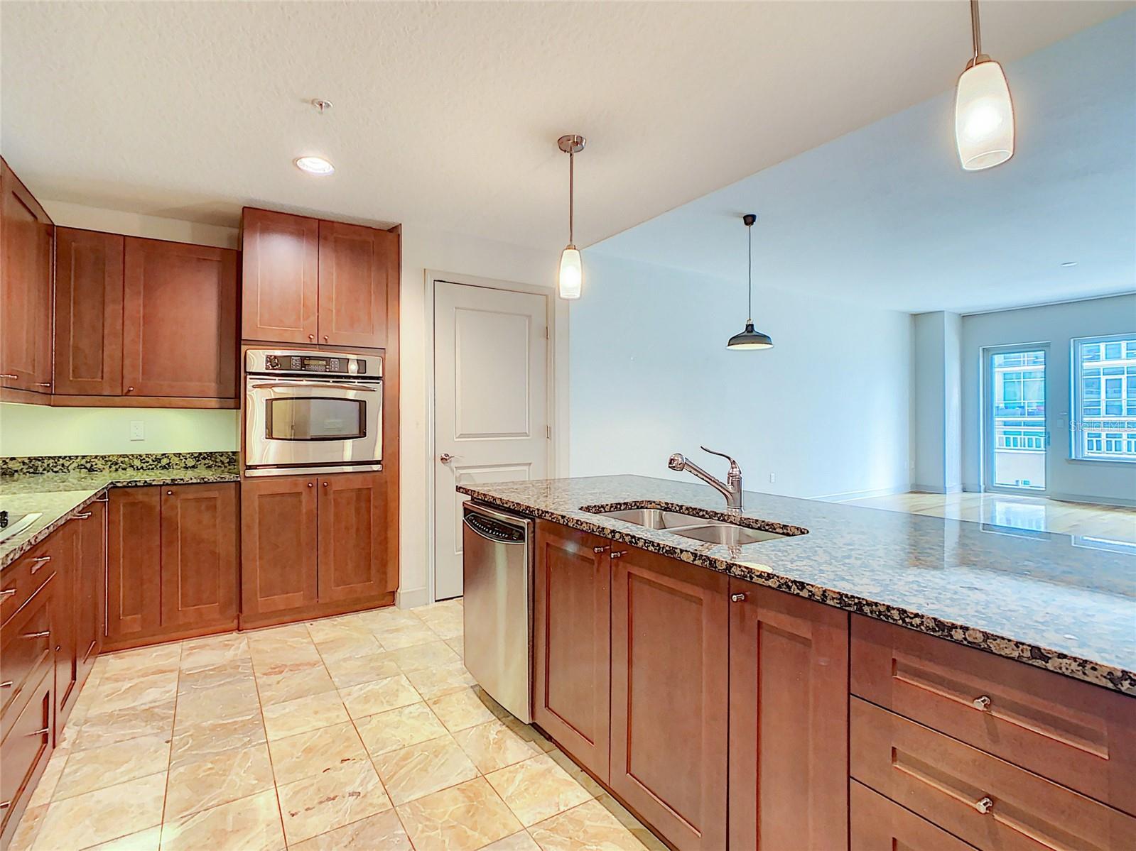 100 S EOLA DR #607, ORLANDO, FL, 32801