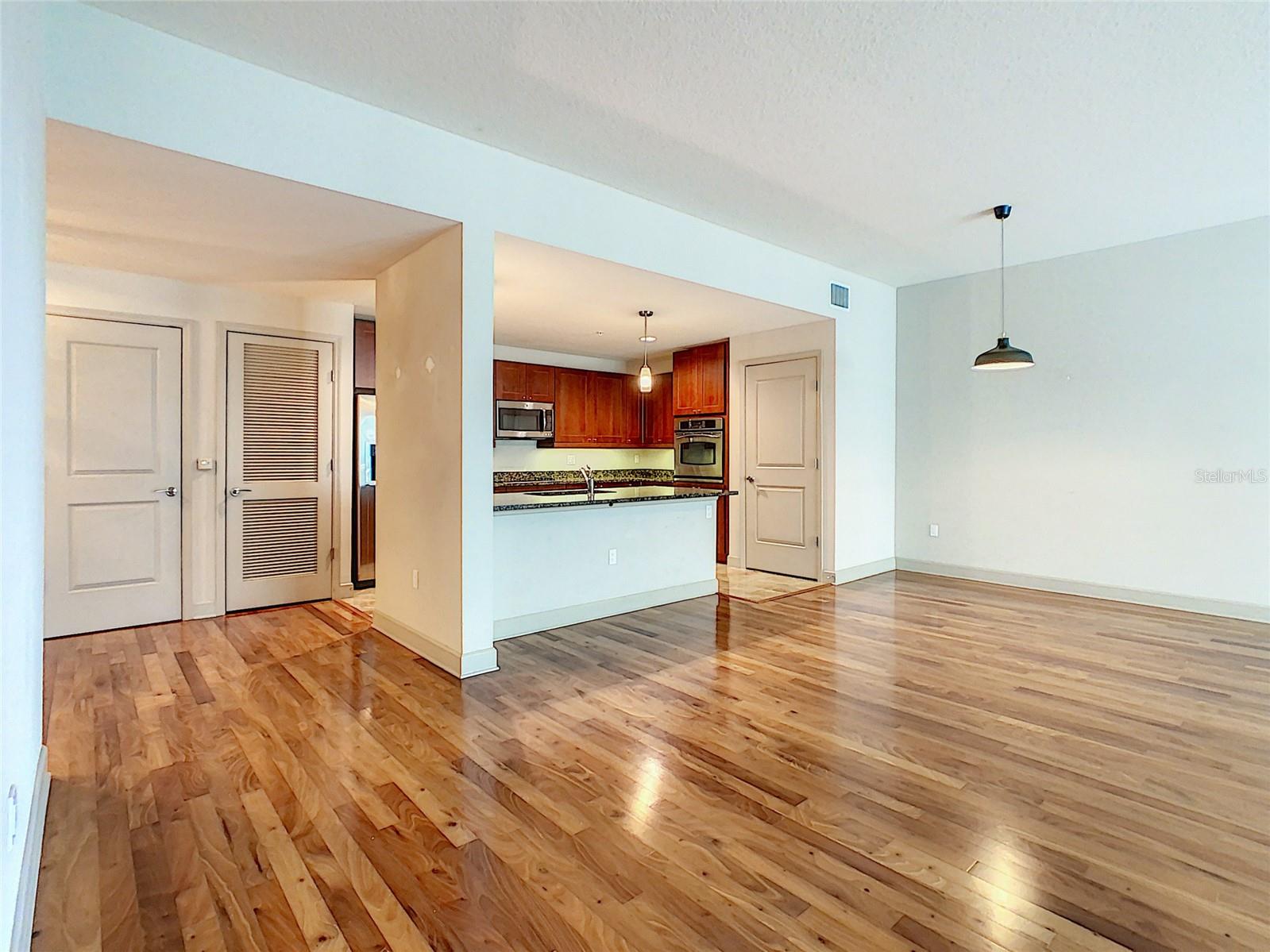 100 S EOLA DR #607, ORLANDO, FL, 32801