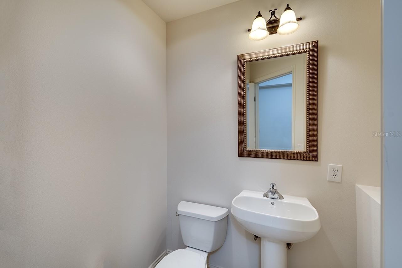 7702 LAKE VISTA CT #204, LAKEWOOD RANCH, FL, 34202