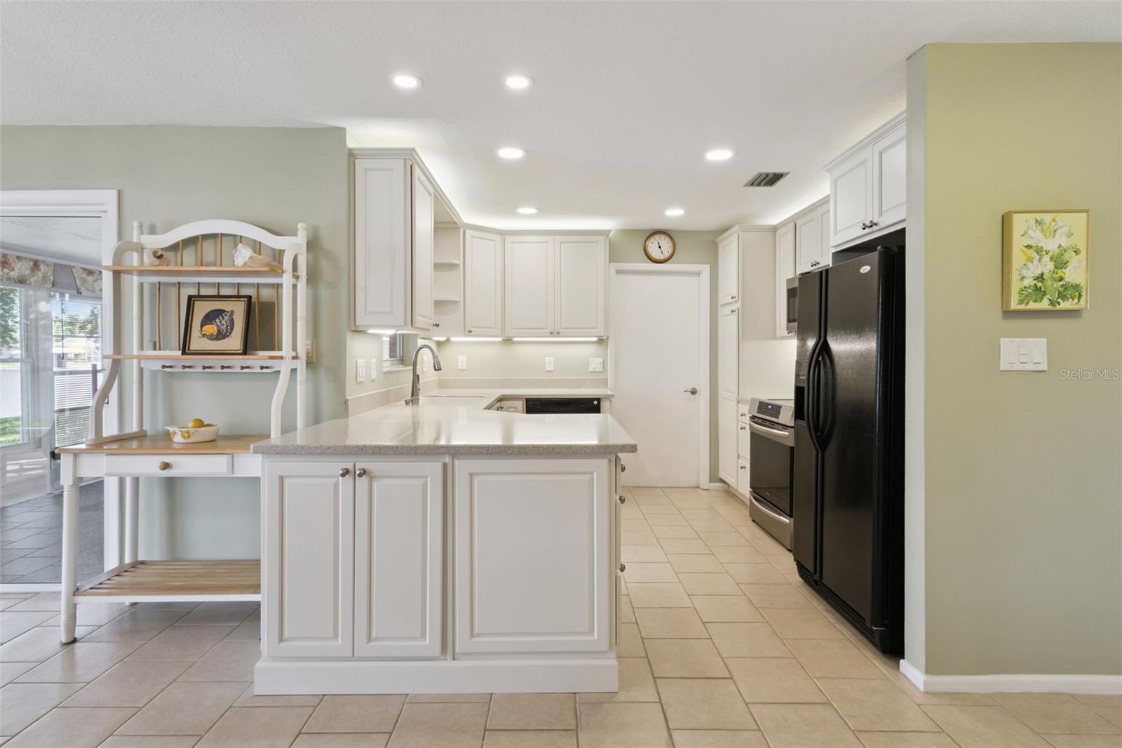 26632 W COVE DR, TAVARES, FL, 32778