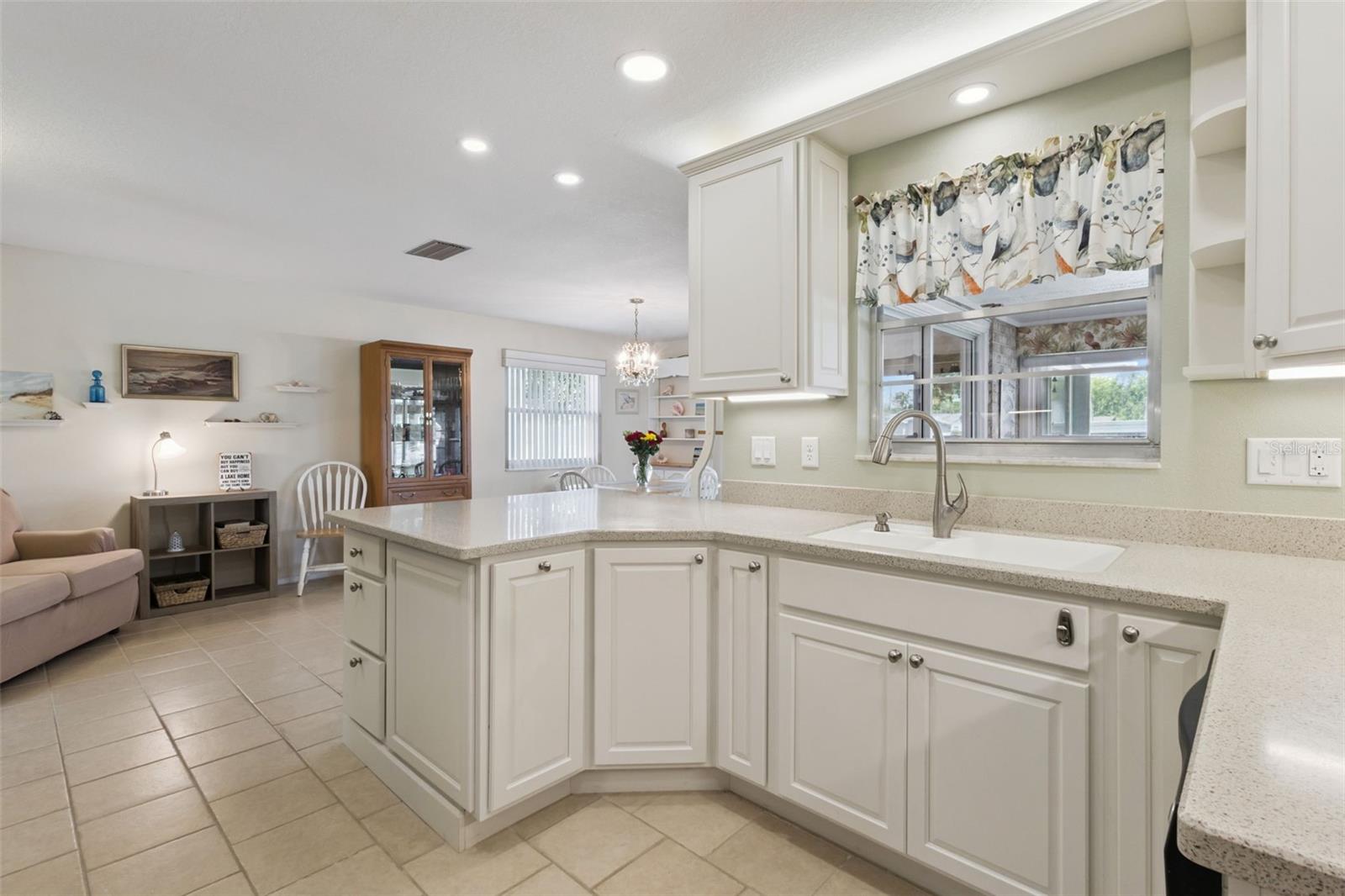 26632 W COVE DR, TAVARES, FL, 32778