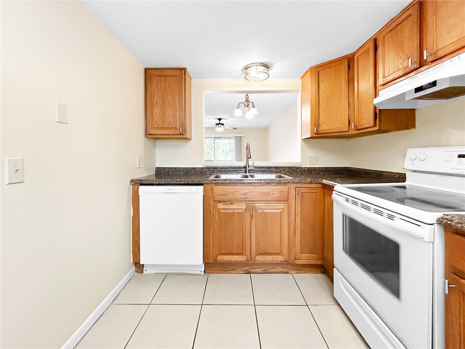 6336 NEWTOWN CIR #36B2, TAMPA, FL, 33615