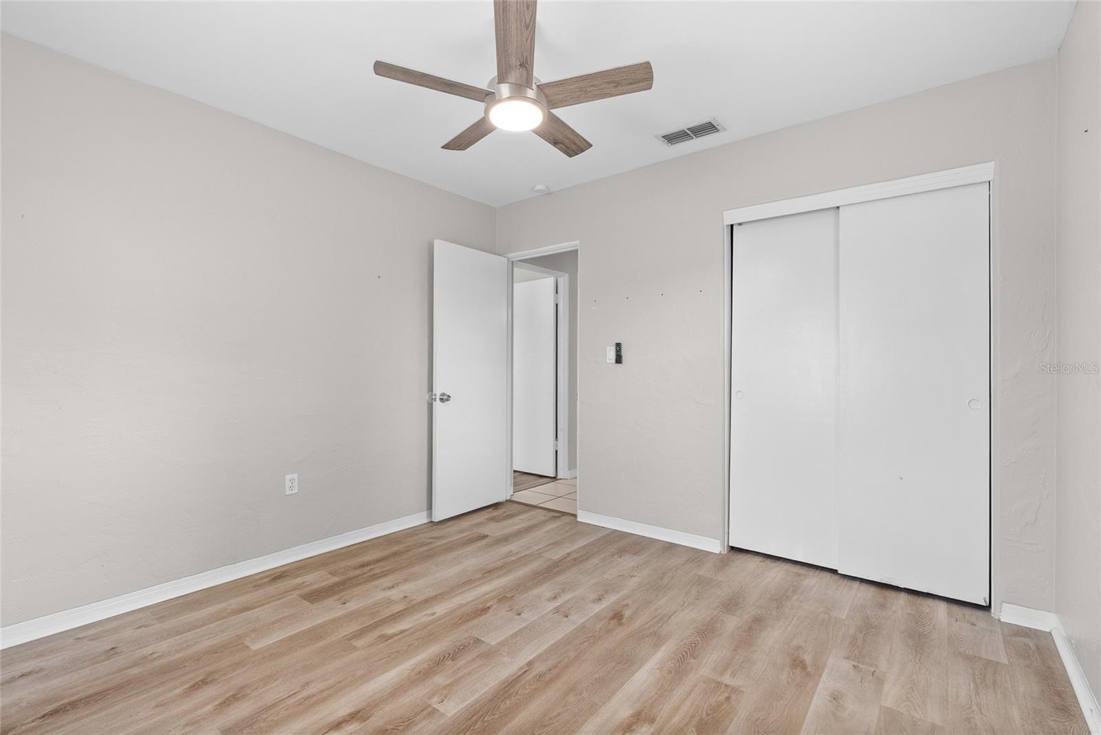 4813 LAKE CHARLES DR N, KENNETH CITY, FL, 33709