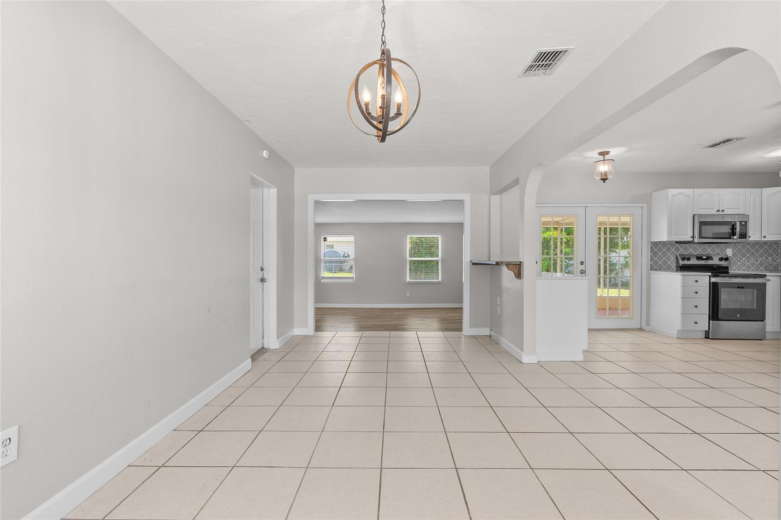 4813 LAKE CHARLES DR N, KENNETH CITY, FL, 33709