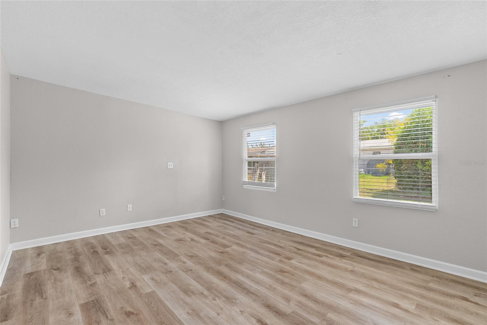 4813 LAKE CHARLES DR N, KENNETH CITY, FL, 33709