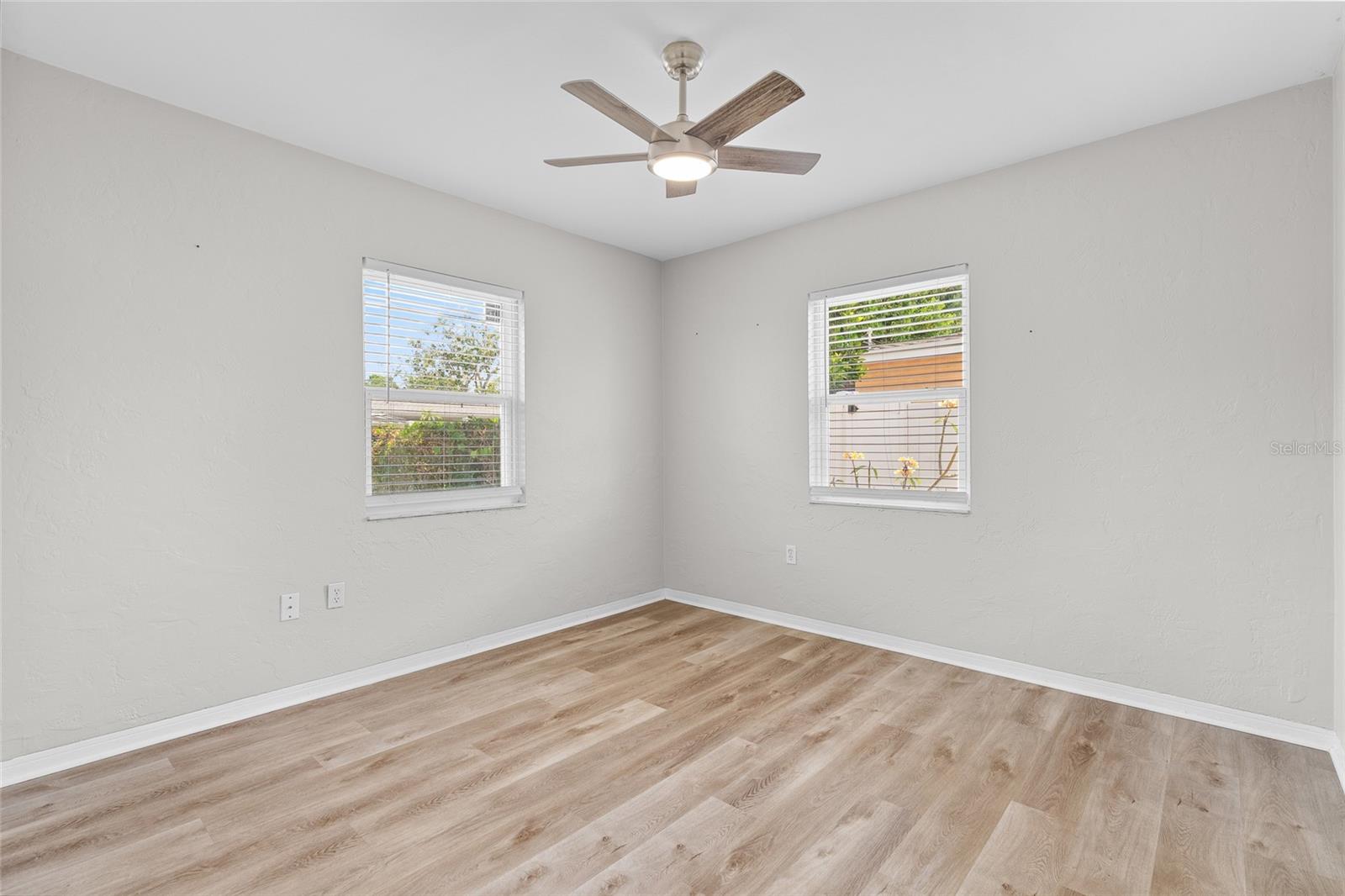 4813 LAKE CHARLES DR N, KENNETH CITY, FL, 33709