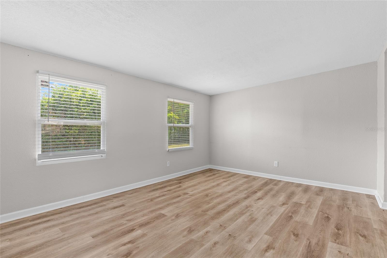 4813 LAKE CHARLES DR N, KENNETH CITY, FL, 33709