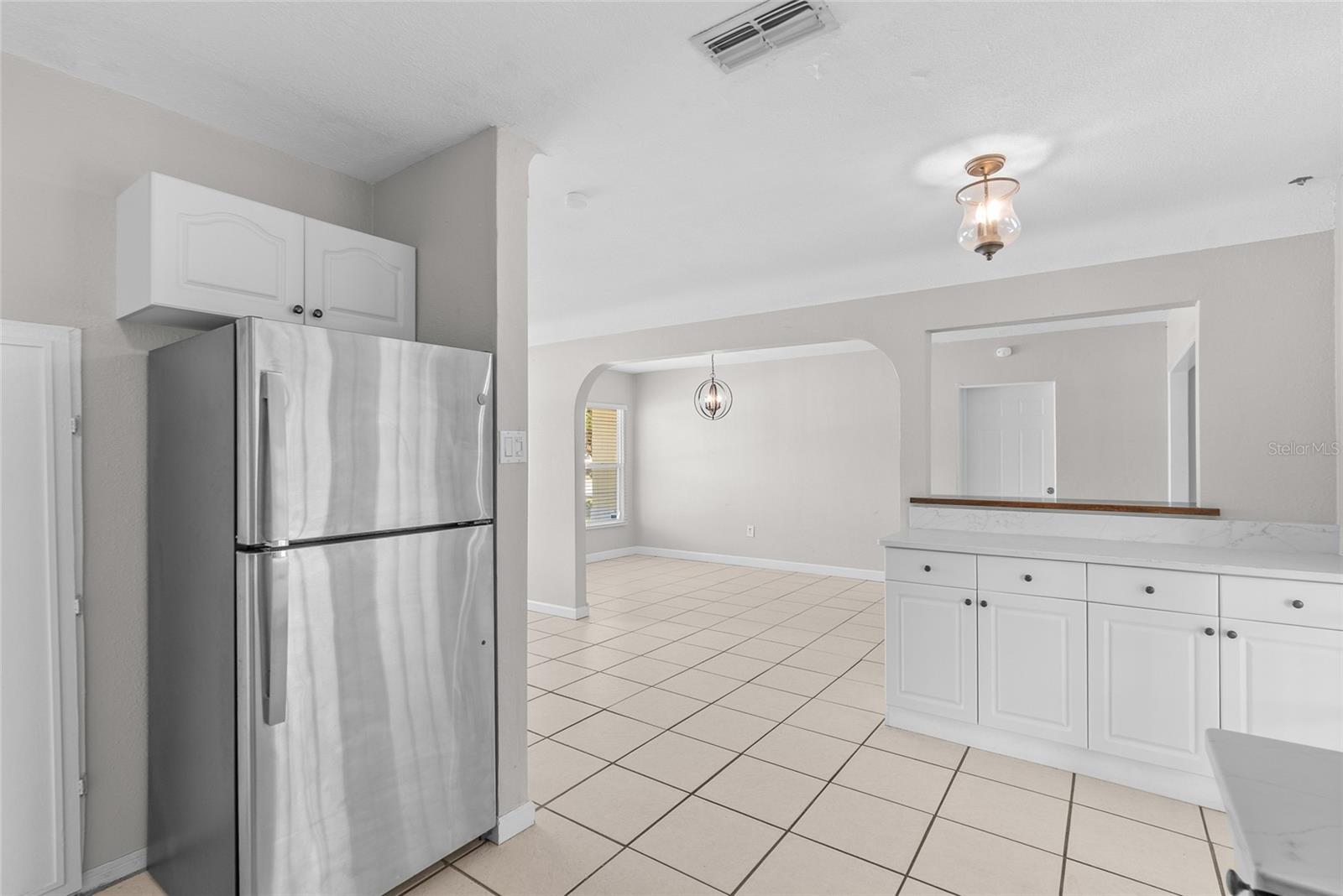 4813 LAKE CHARLES DR N, KENNETH CITY, FL, 33709