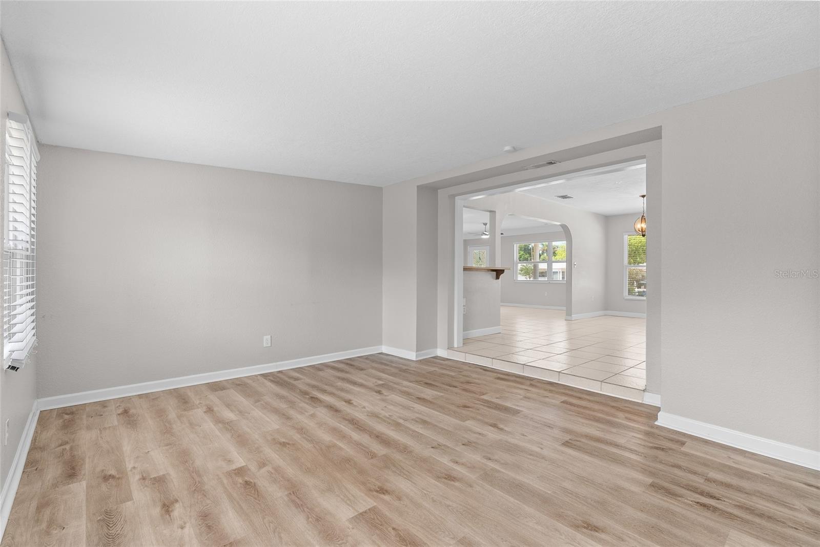 4813 LAKE CHARLES DR N, KENNETH CITY, FL, 33709