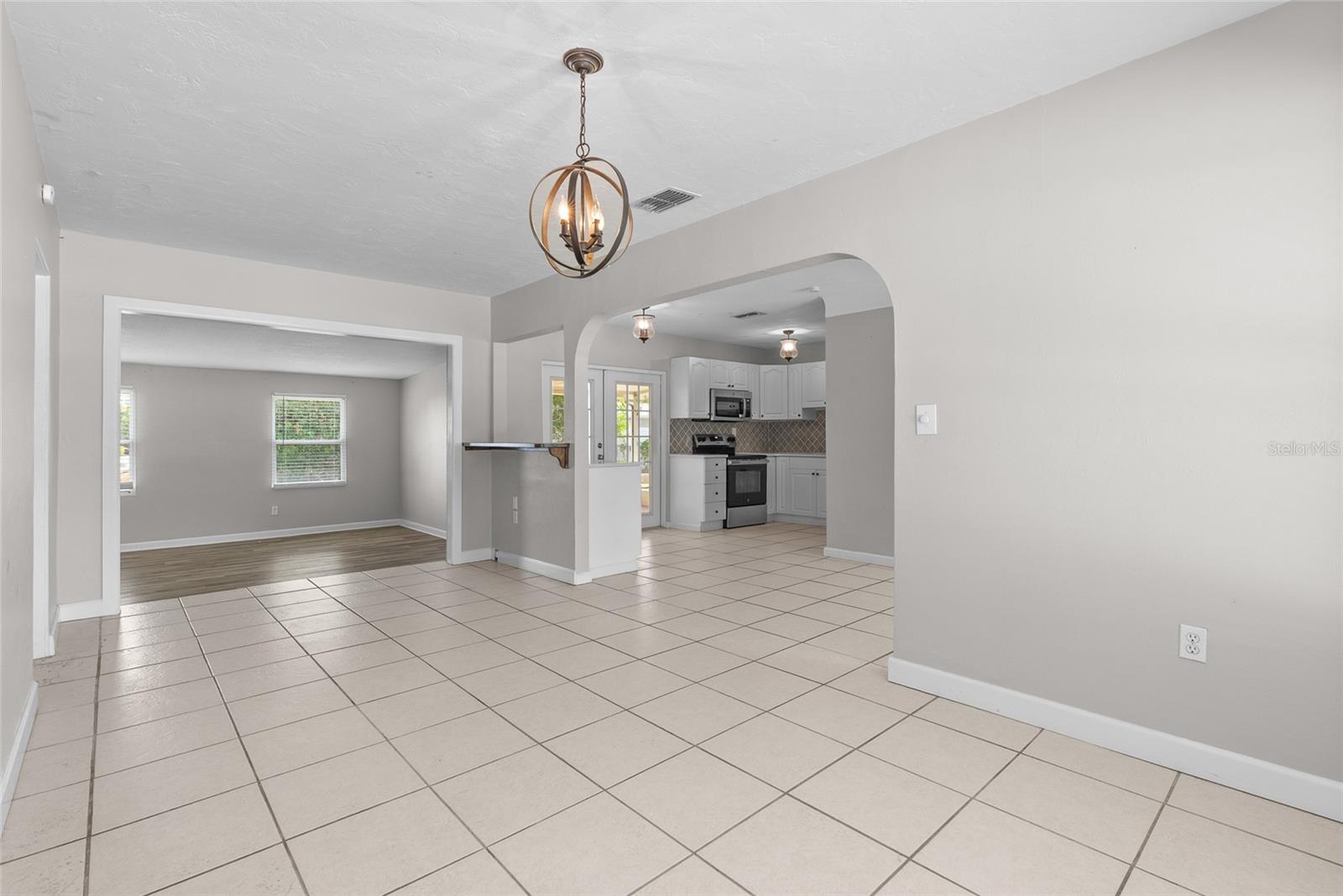 4813 LAKE CHARLES DR N, KENNETH CITY, FL, 33709