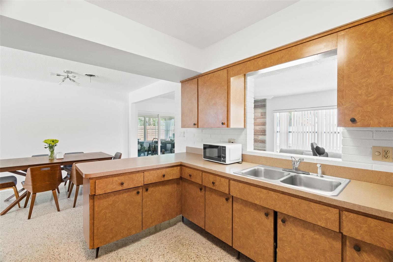 2671 W BAY ISLE DR SE, ST PETERSBURG, FL, 33705