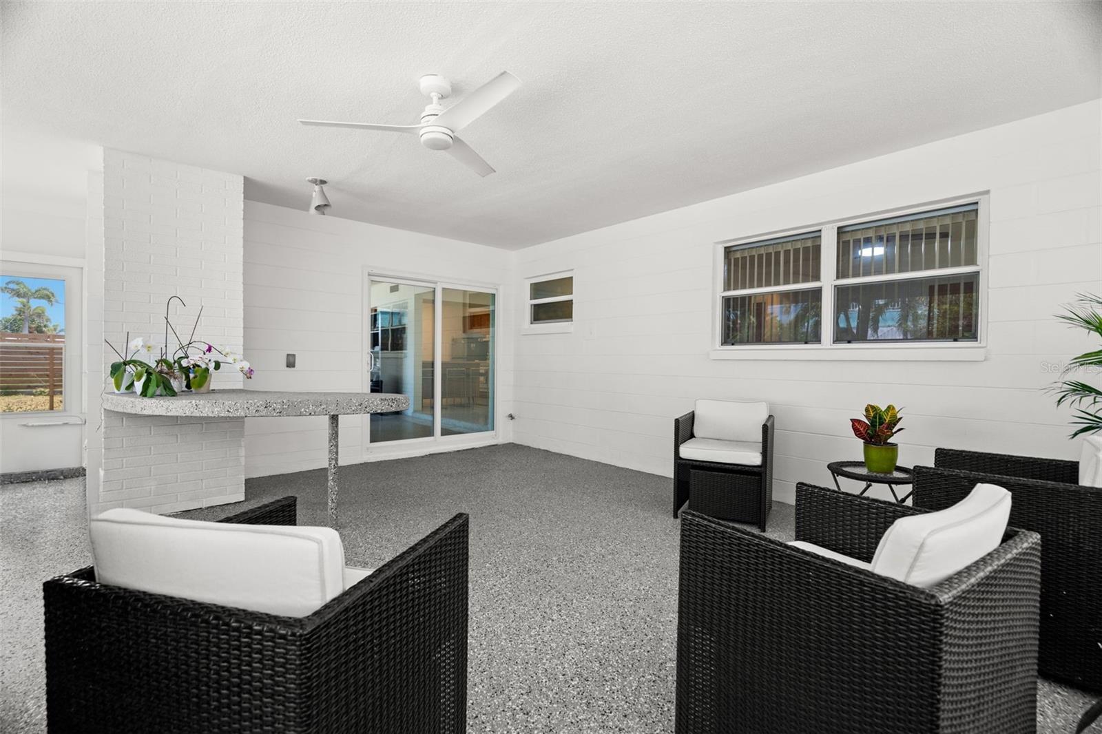 2671 W BAY ISLE DR SE, ST PETERSBURG, FL, 33705