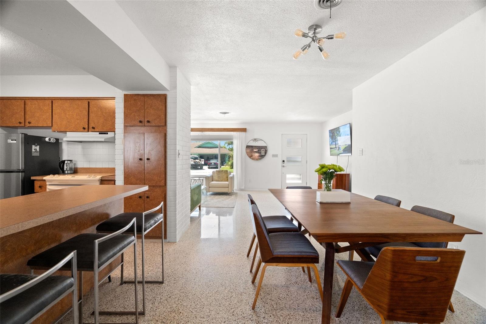 2671 W BAY ISLE DR SE, ST PETERSBURG, FL, 33705