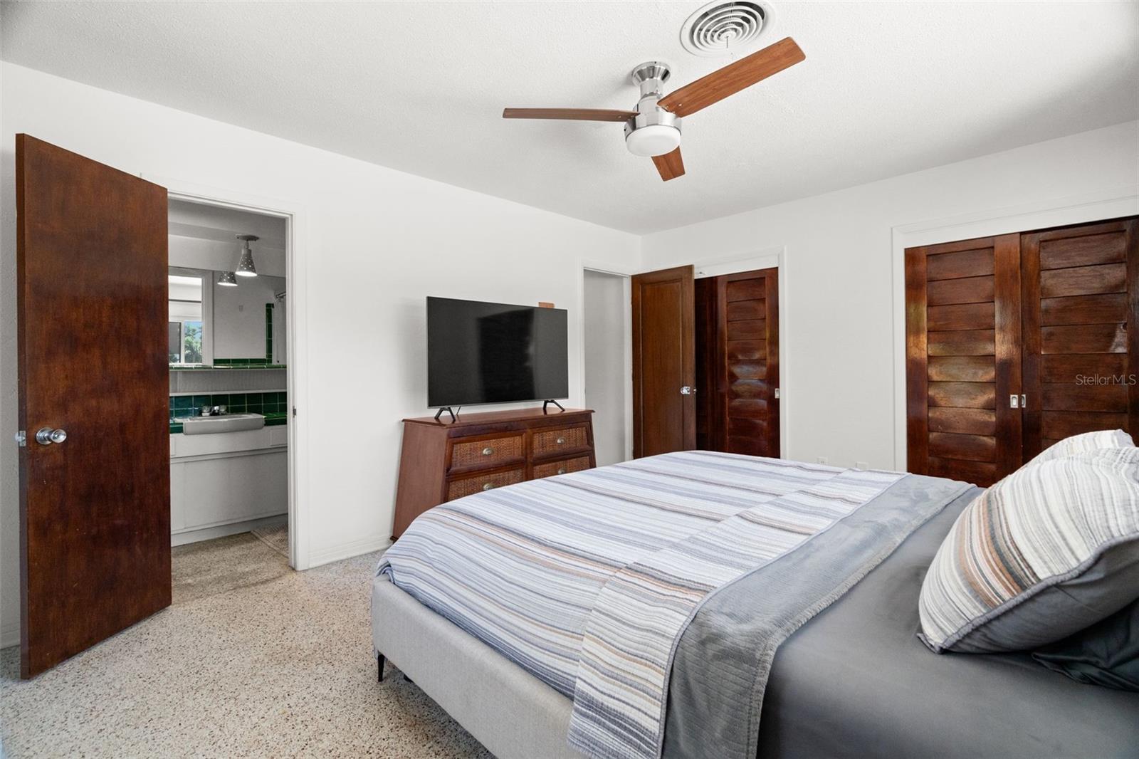 2671 W BAY ISLE DR SE, ST PETERSBURG, FL, 33705