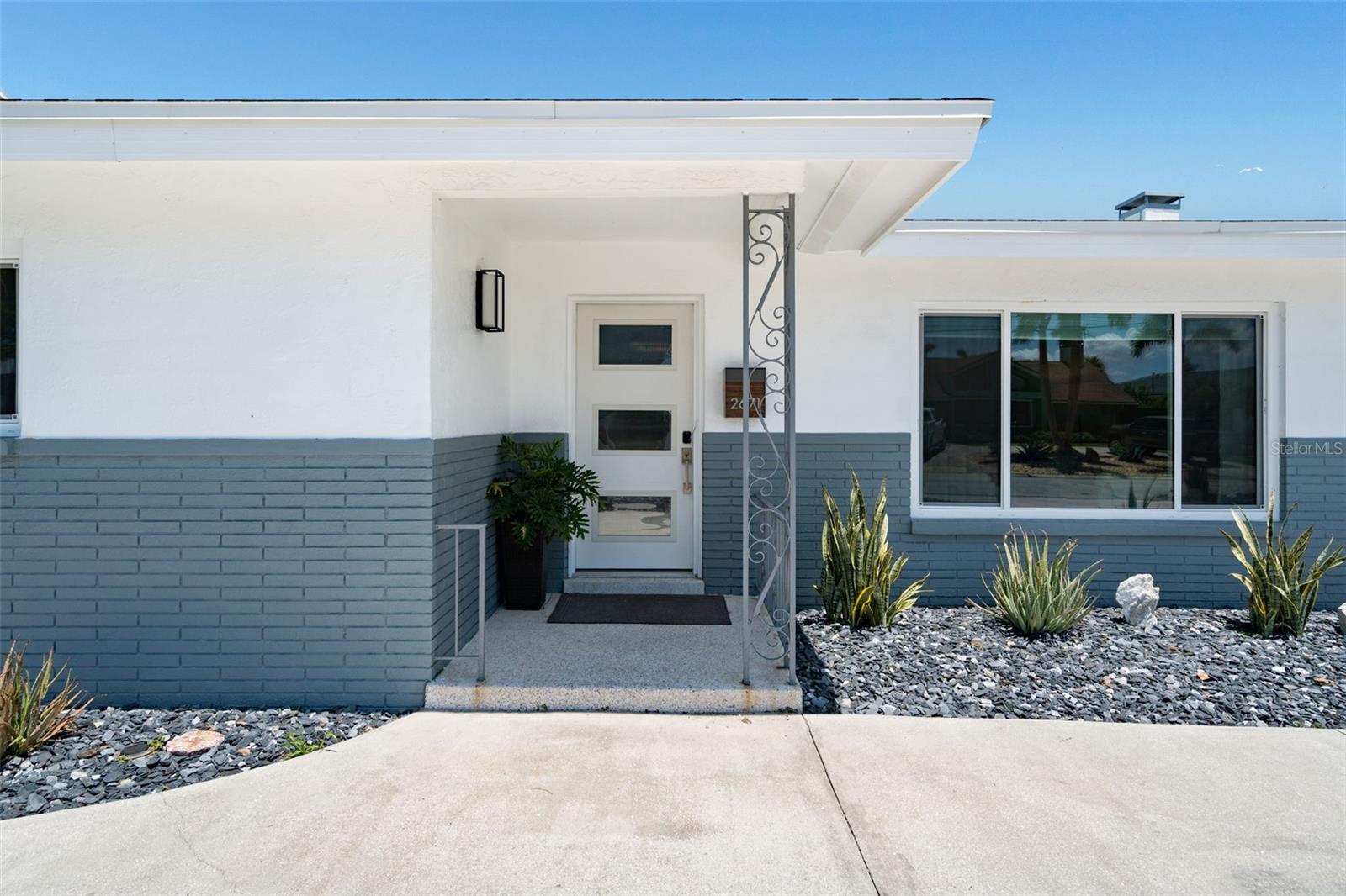 2671 W BAY ISLE DR SE, ST PETERSBURG, FL, 33705
