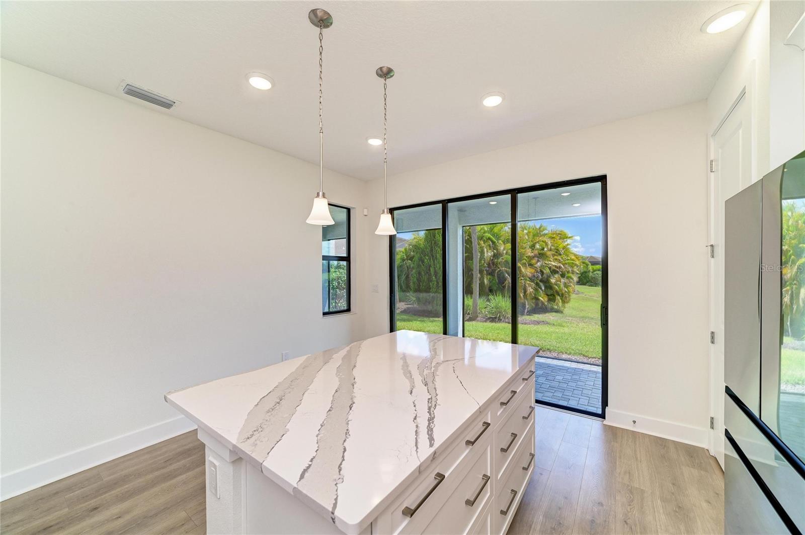 5290 BARNETT CIR, BRADENTON, FL, 34211