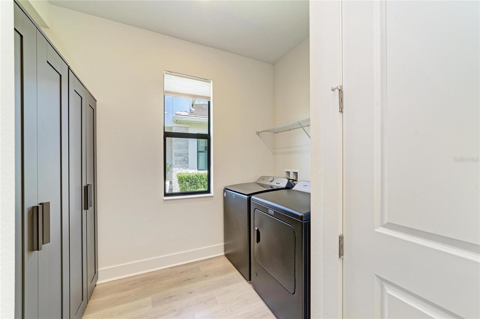 5290 BARNETT CIR, BRADENTON, FL, 34211