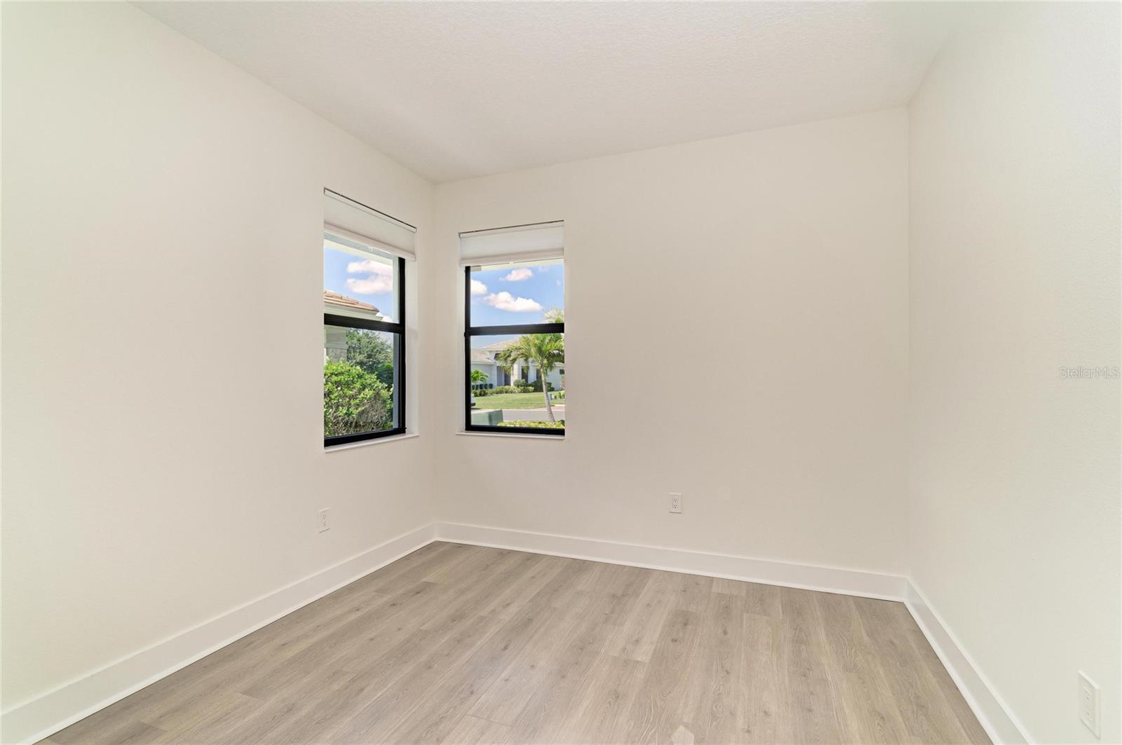 5290 BARNETT CIR, BRADENTON, FL, 34211