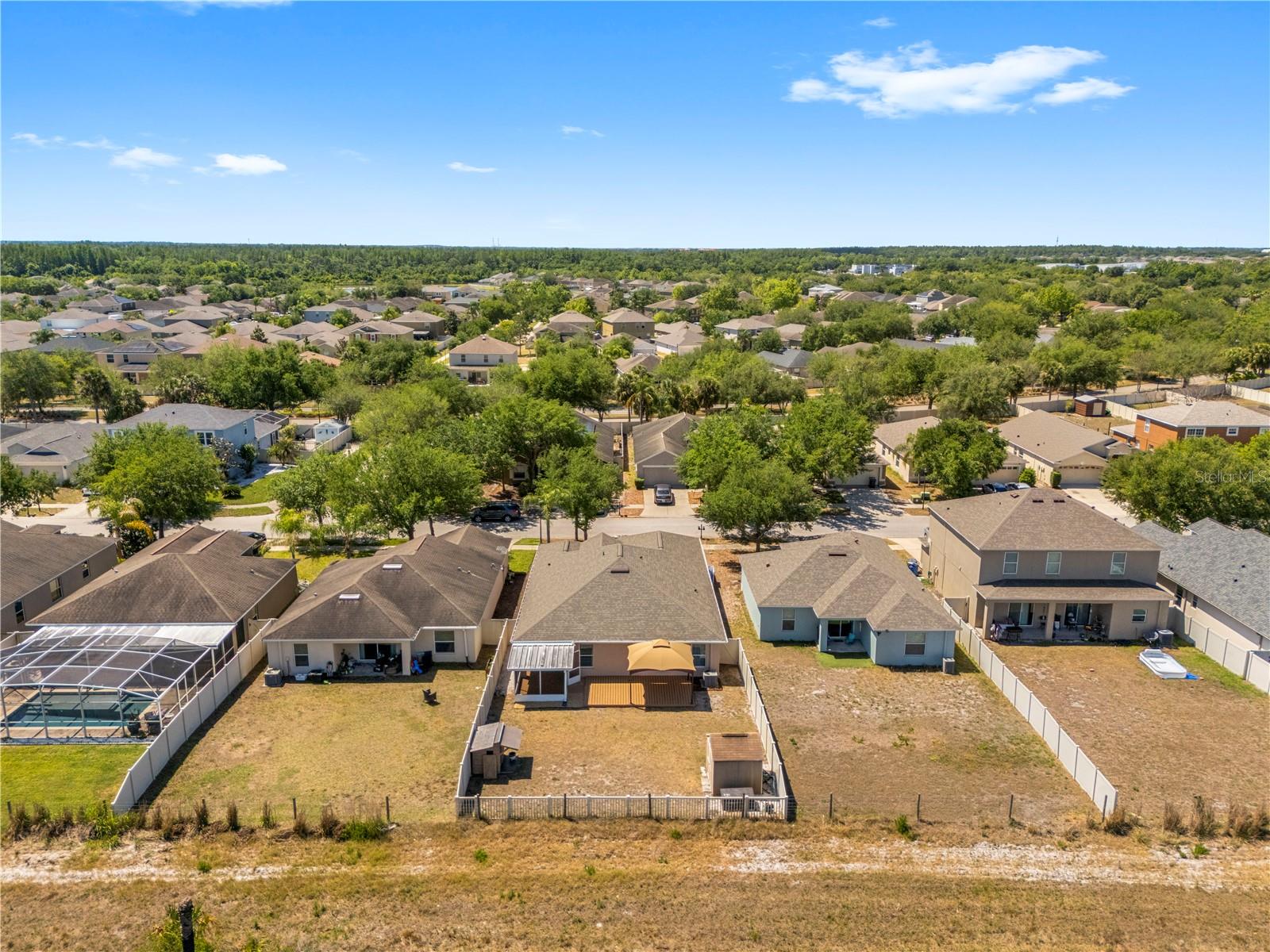 8020 ALAMOSA WOOD AVE, RUSKIN, FL, 33573