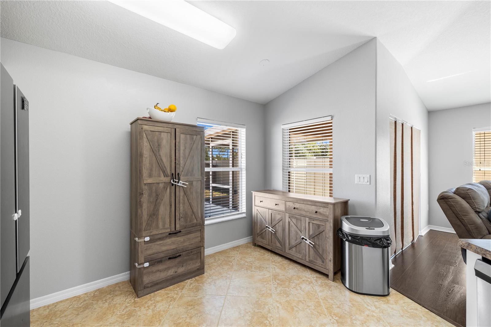 8020 ALAMOSA WOOD AVE, RUSKIN, FL, 33573