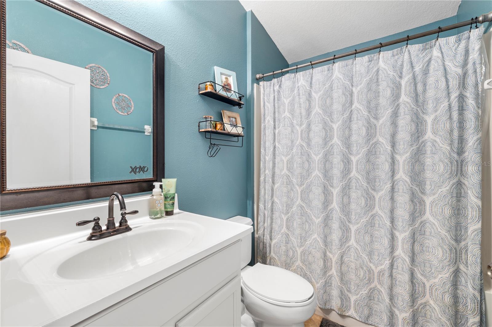 8020 ALAMOSA WOOD AVE, RUSKIN, FL, 33573