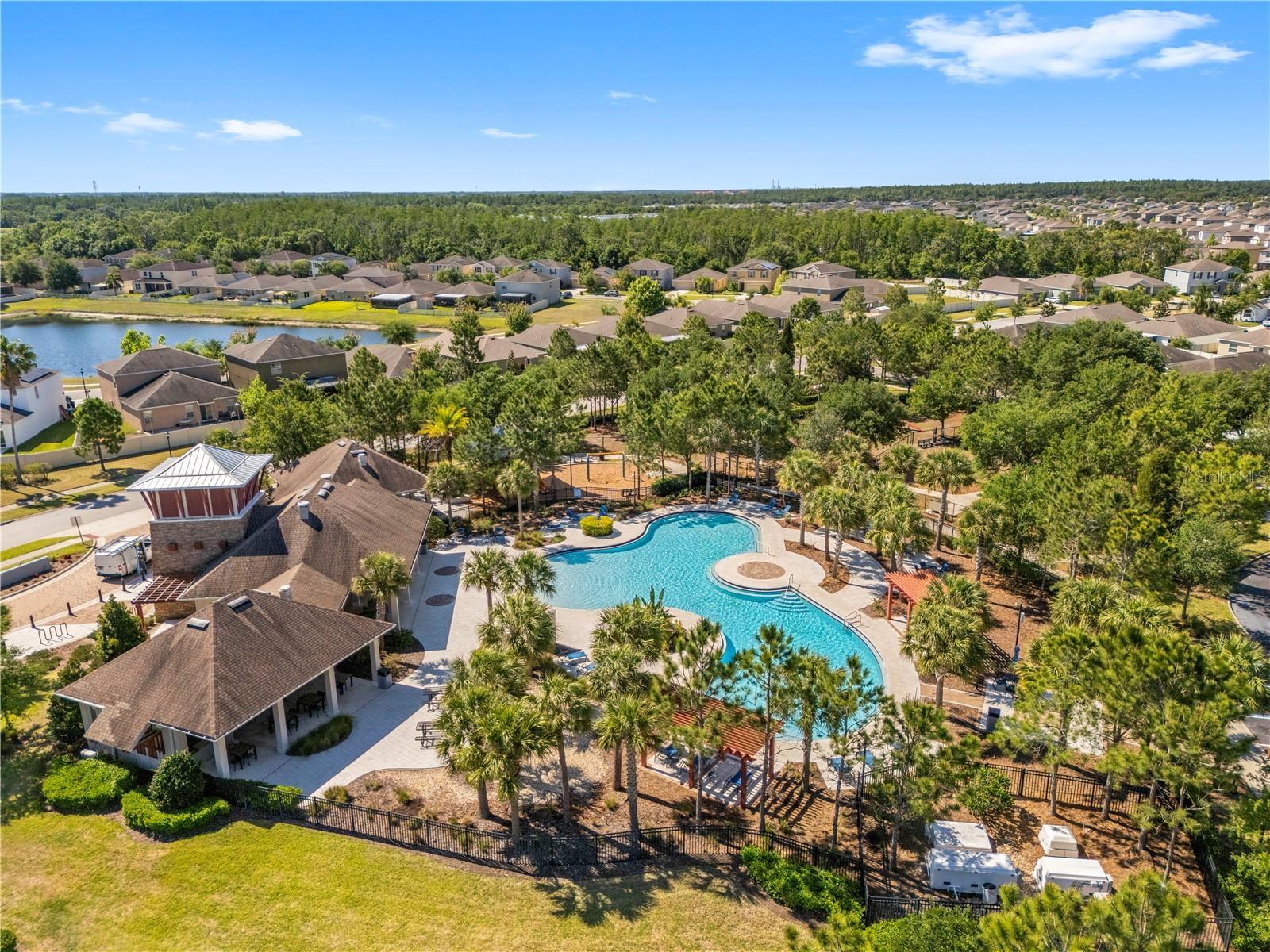 8020 ALAMOSA WOOD AVE, RUSKIN, FL, 33573