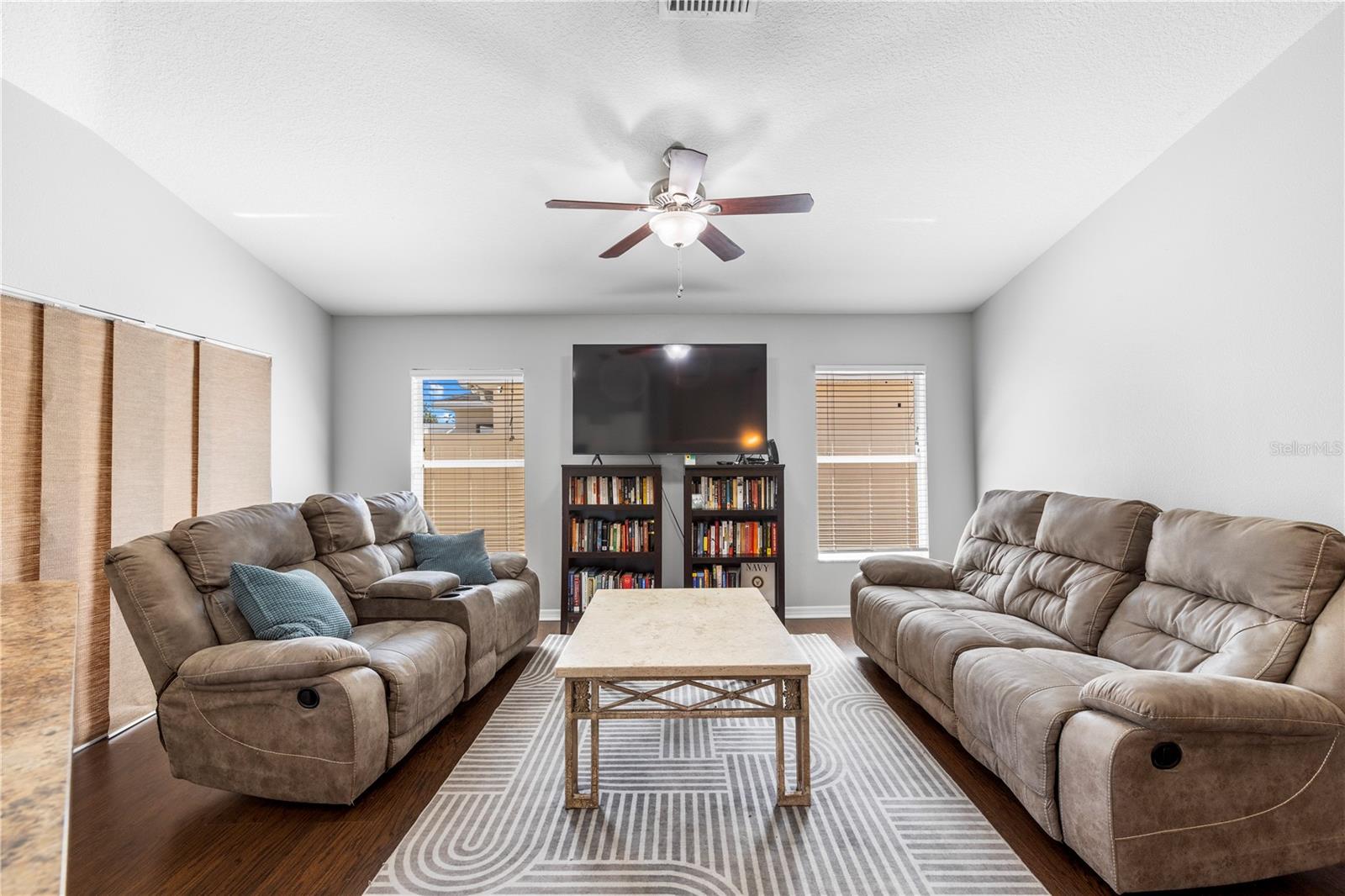 8020 ALAMOSA WOOD AVE, RUSKIN, FL, 33573