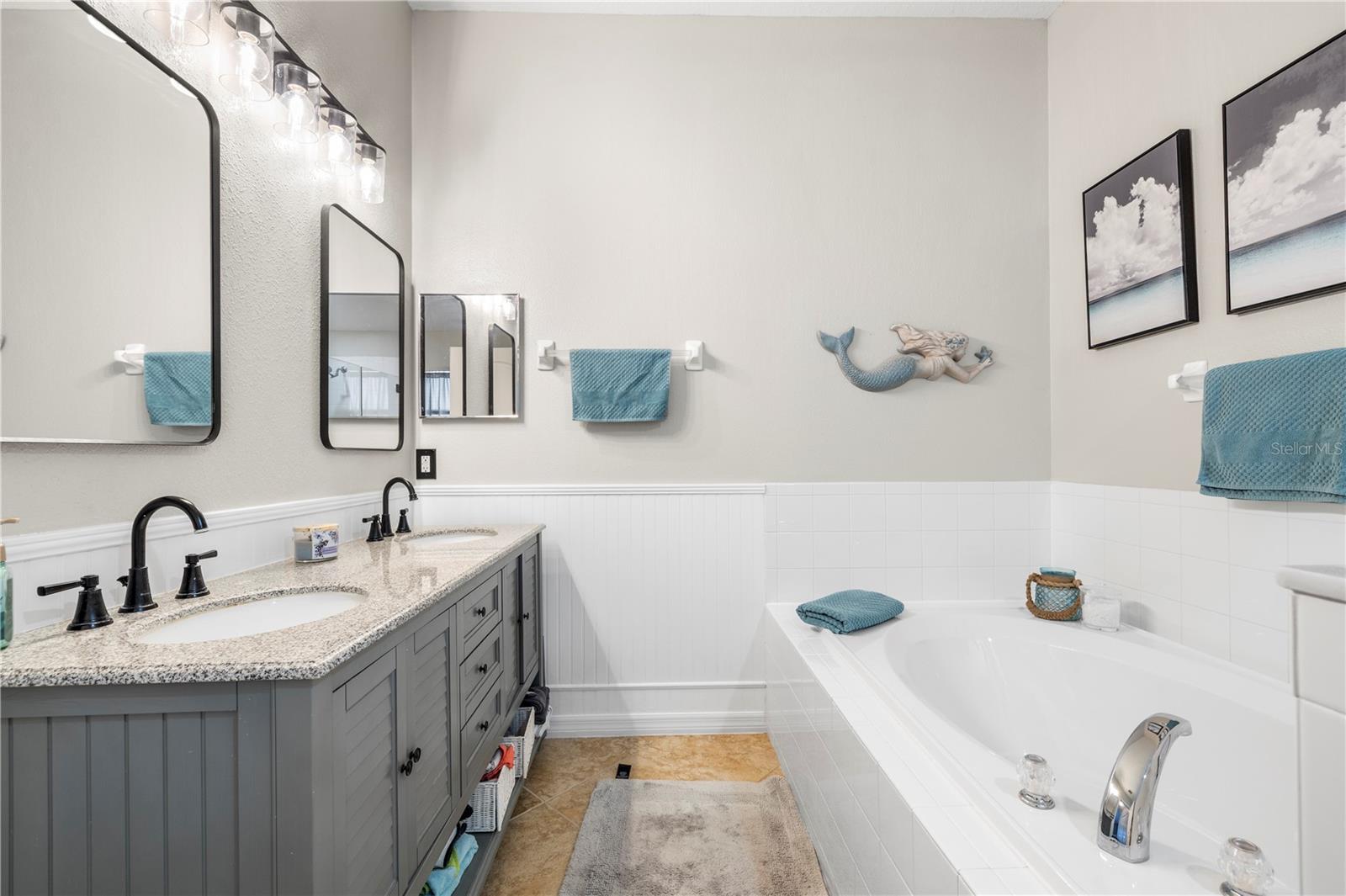 8020 ALAMOSA WOOD AVE, RUSKIN, FL, 33573