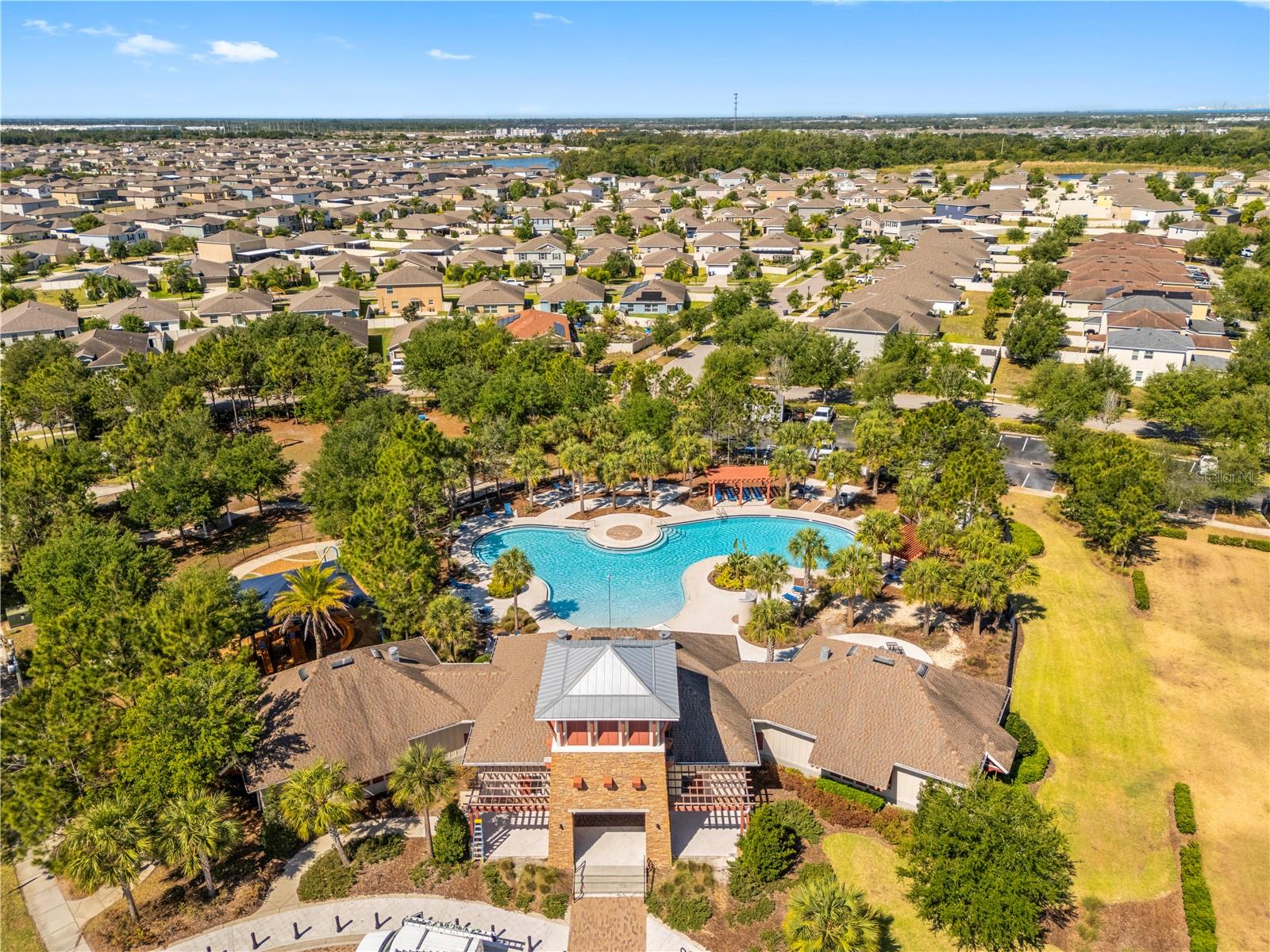 8020 ALAMOSA WOOD AVE, RUSKIN, FL, 33573