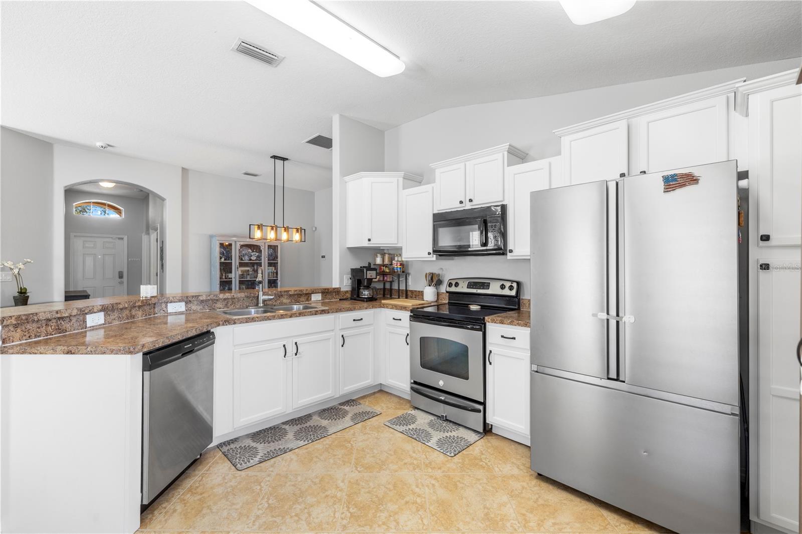 8020 ALAMOSA WOOD AVE, RUSKIN, FL, 33573