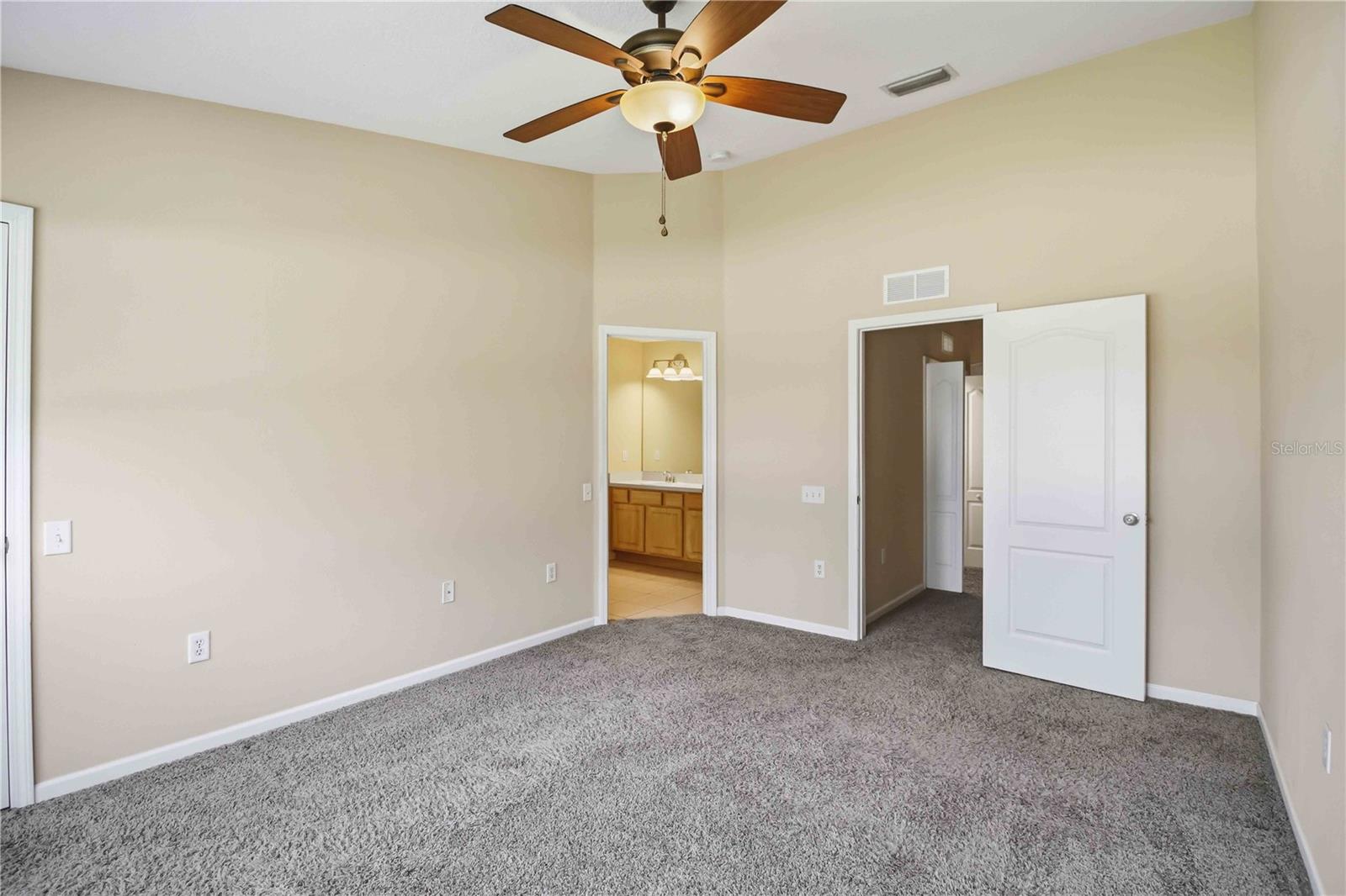 8230 72ND ST E, BRADENTON, FL, 34201