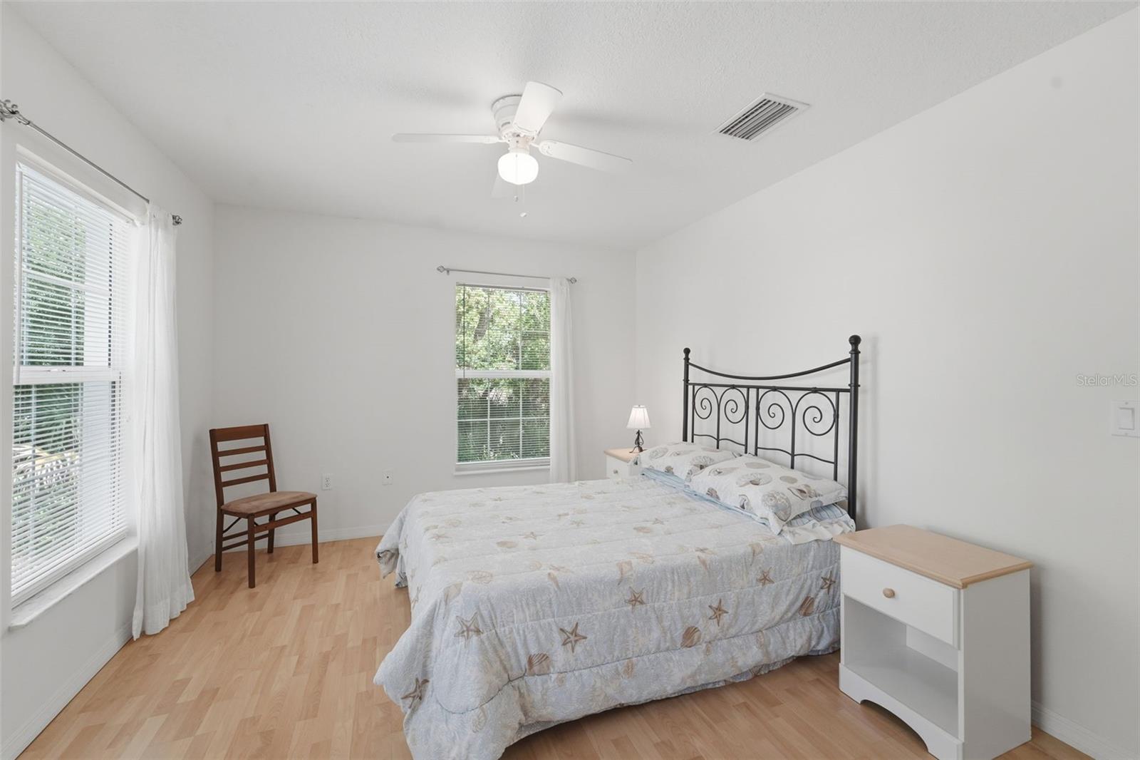 393 S DEXTER AVE, DELAND, FL, 32720