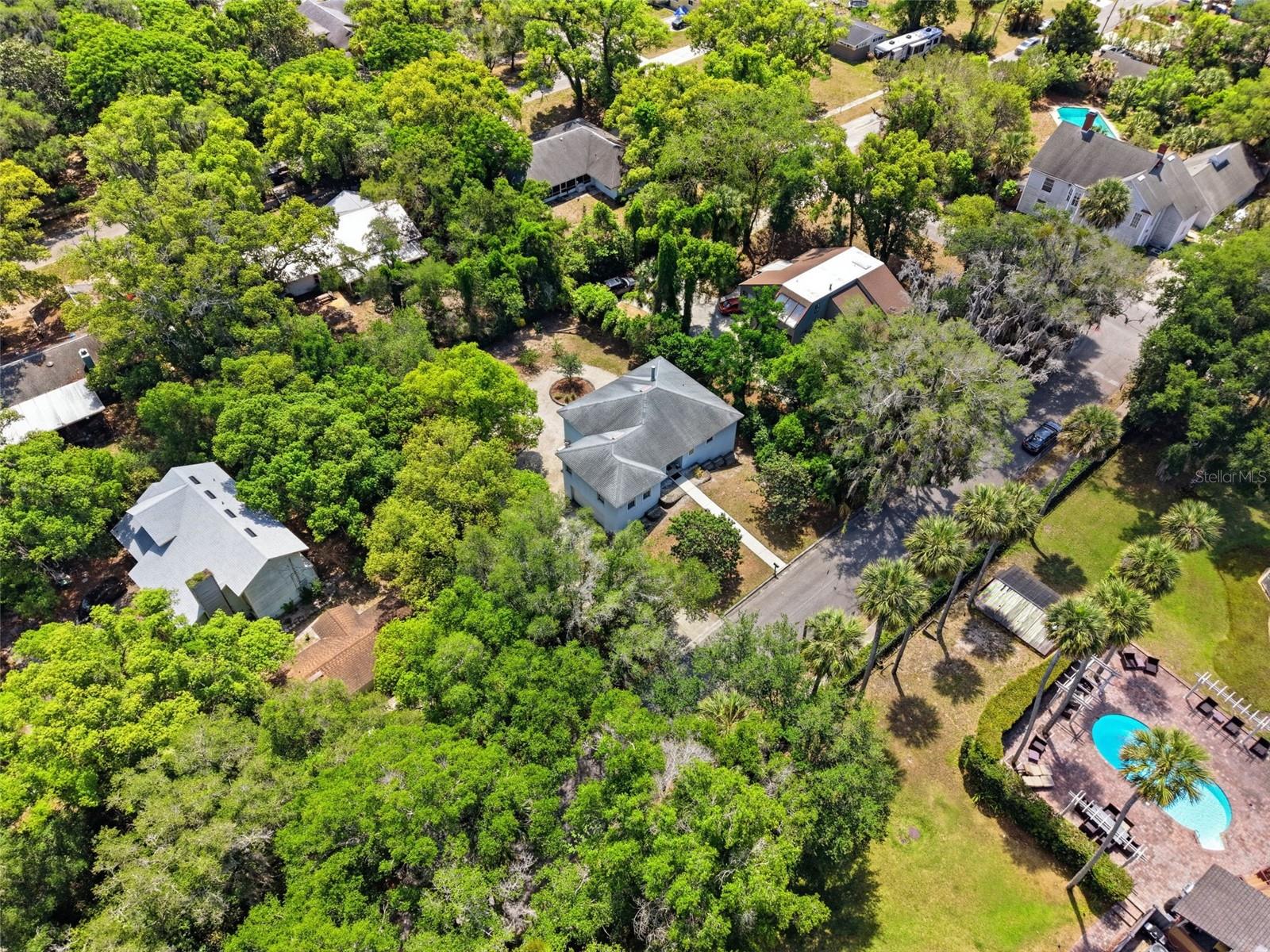 393 S DEXTER AVE, DELAND, FL, 32720