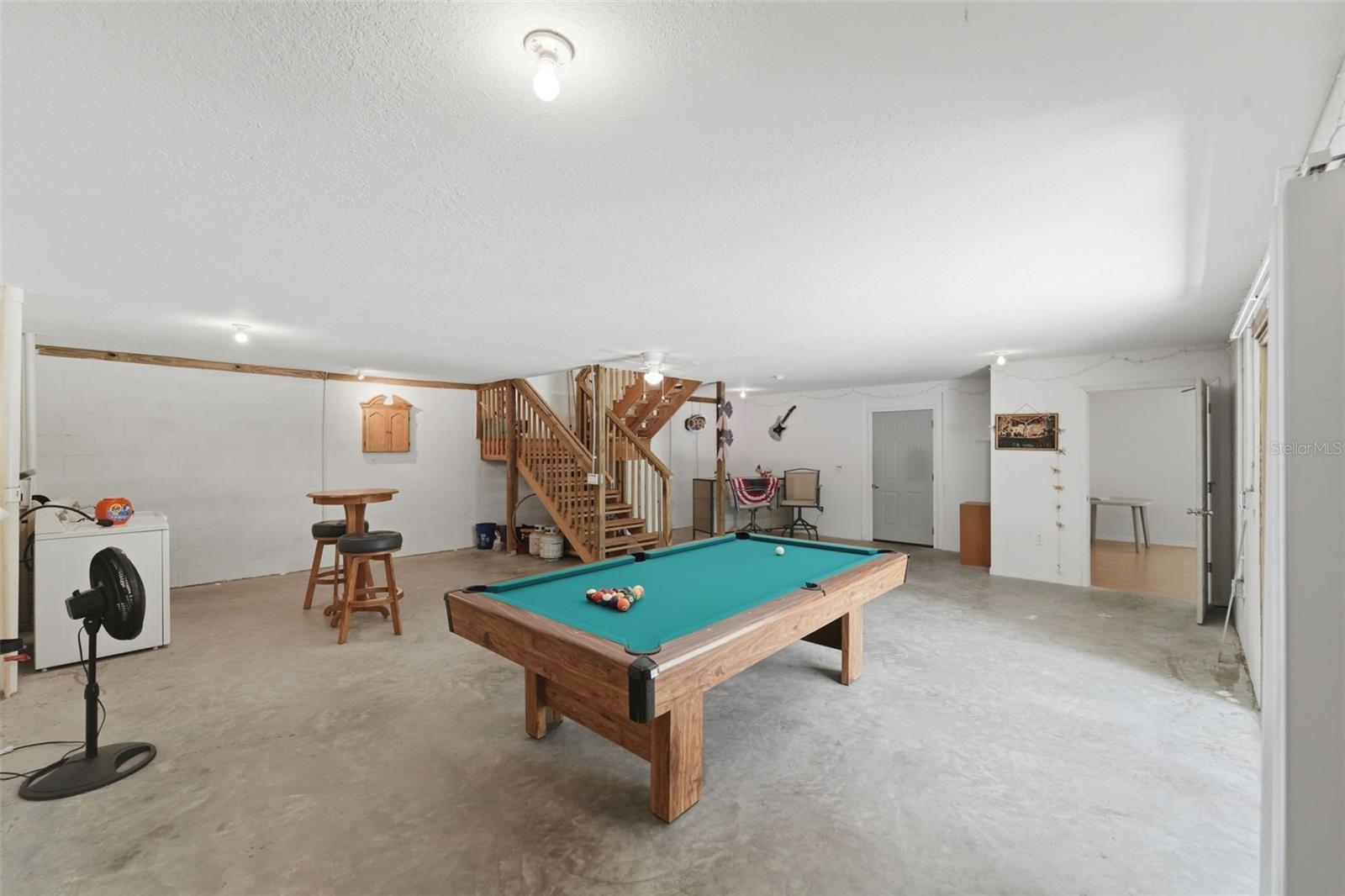 393 S DEXTER AVE, DELAND, FL, 32720