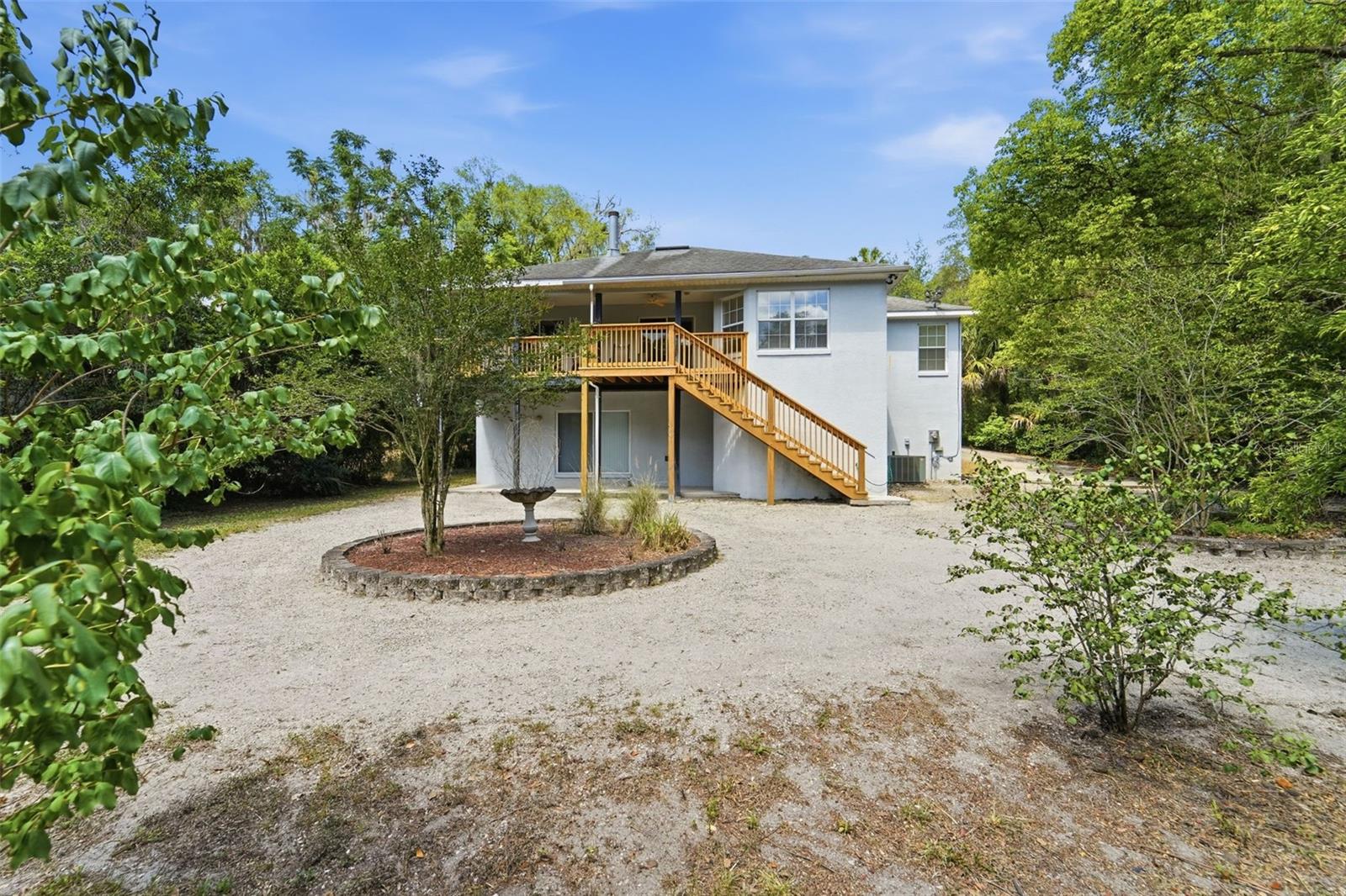 393 S DEXTER AVE, DELAND, FL, 32720
