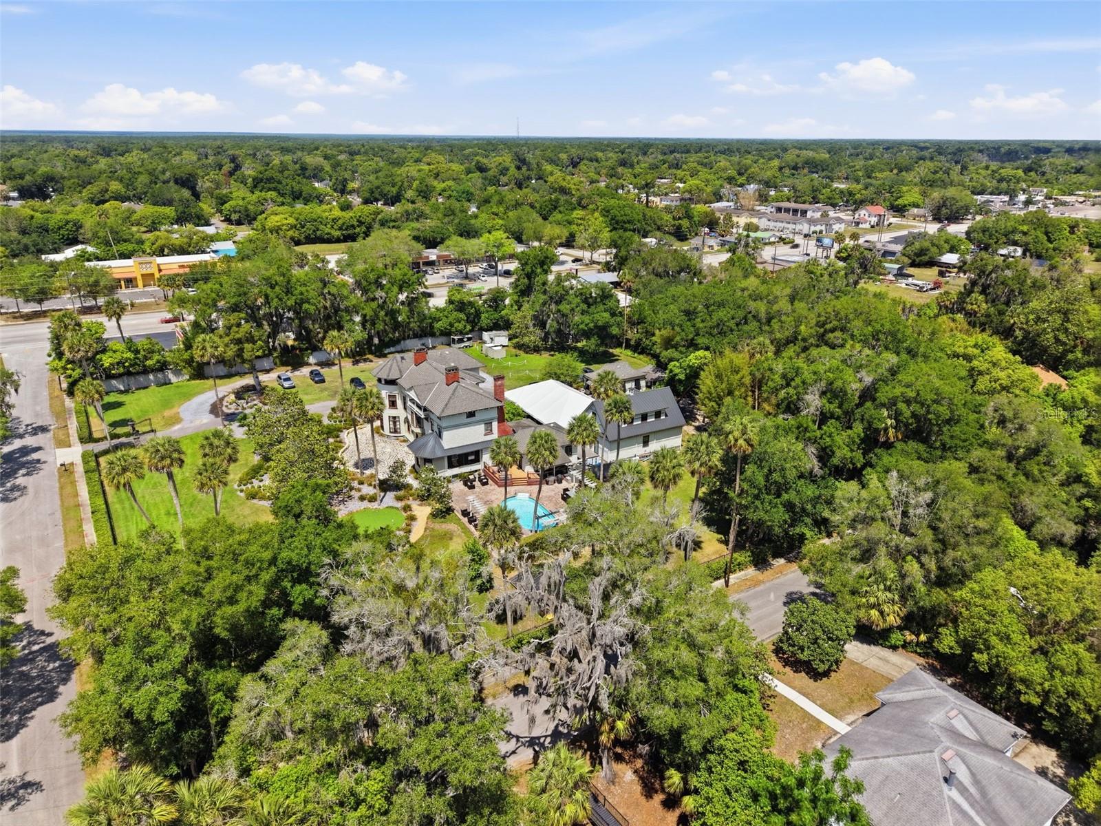 393 S DEXTER AVE, DELAND, FL, 32720