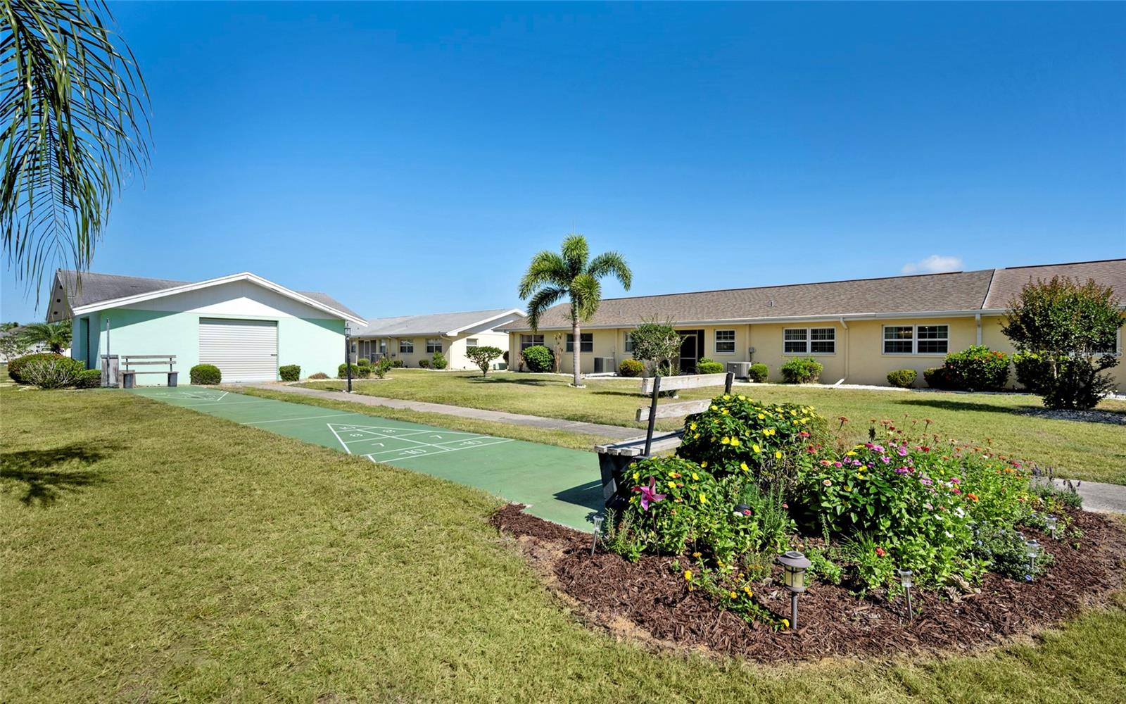 1006 BURBANK CT, SUN CITY CENTER, FL, 33573