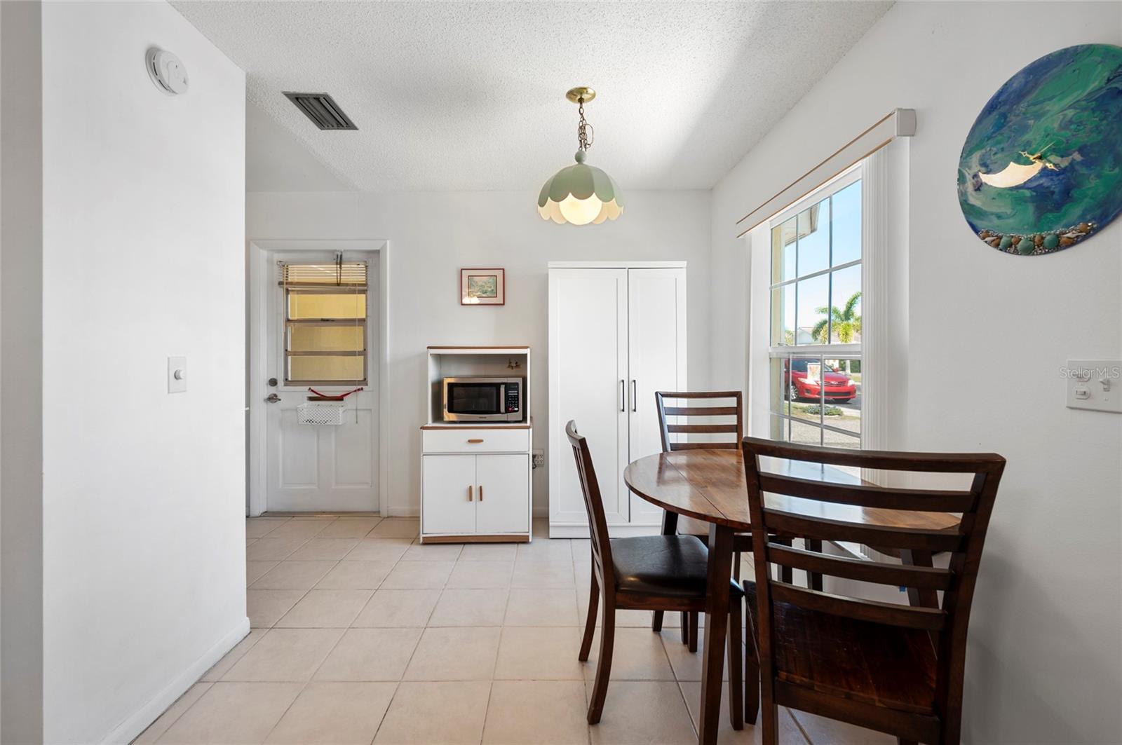 1006 BURBANK CT, SUN CITY CENTER, FL, 33573