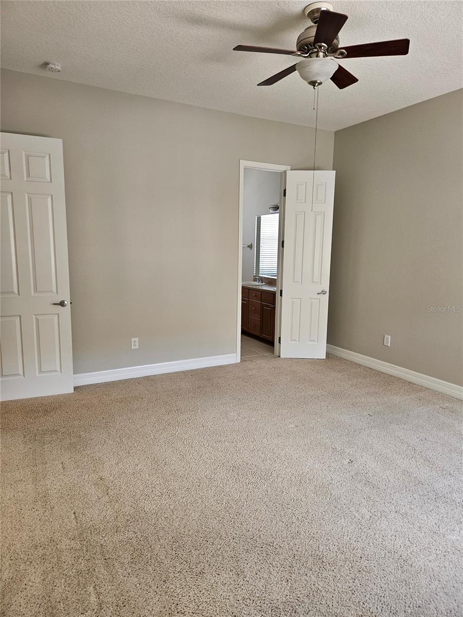 1005 EDISON PARK CT, TAMPA, FL, 33606