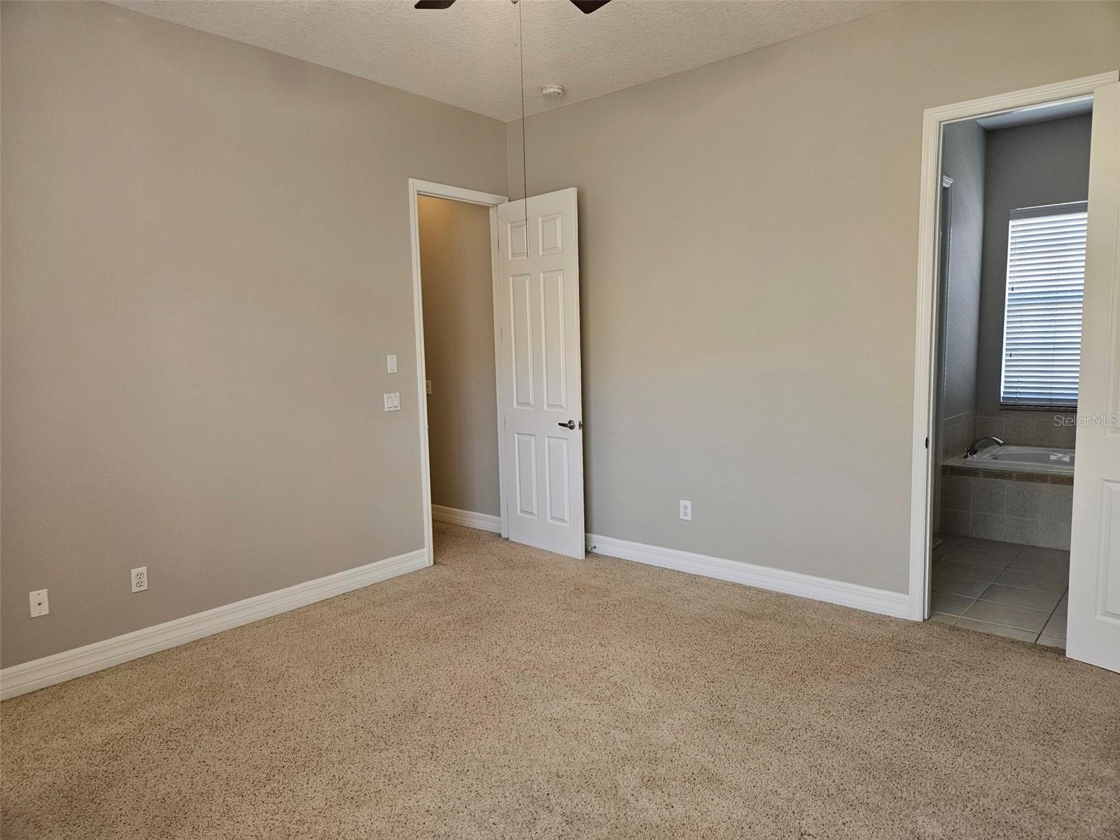 1005 EDISON PARK CT, TAMPA, FL, 33606