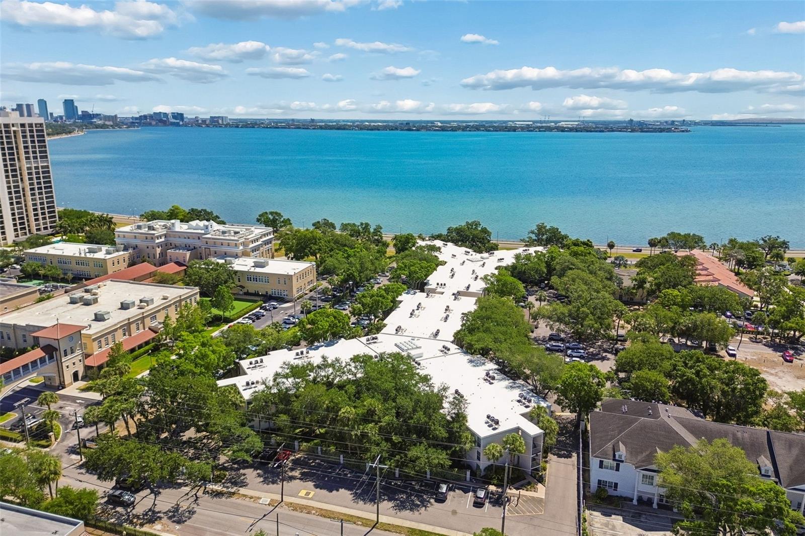 3325 BAYSHORE BLVD #D14, TAMPA, FL, 33629