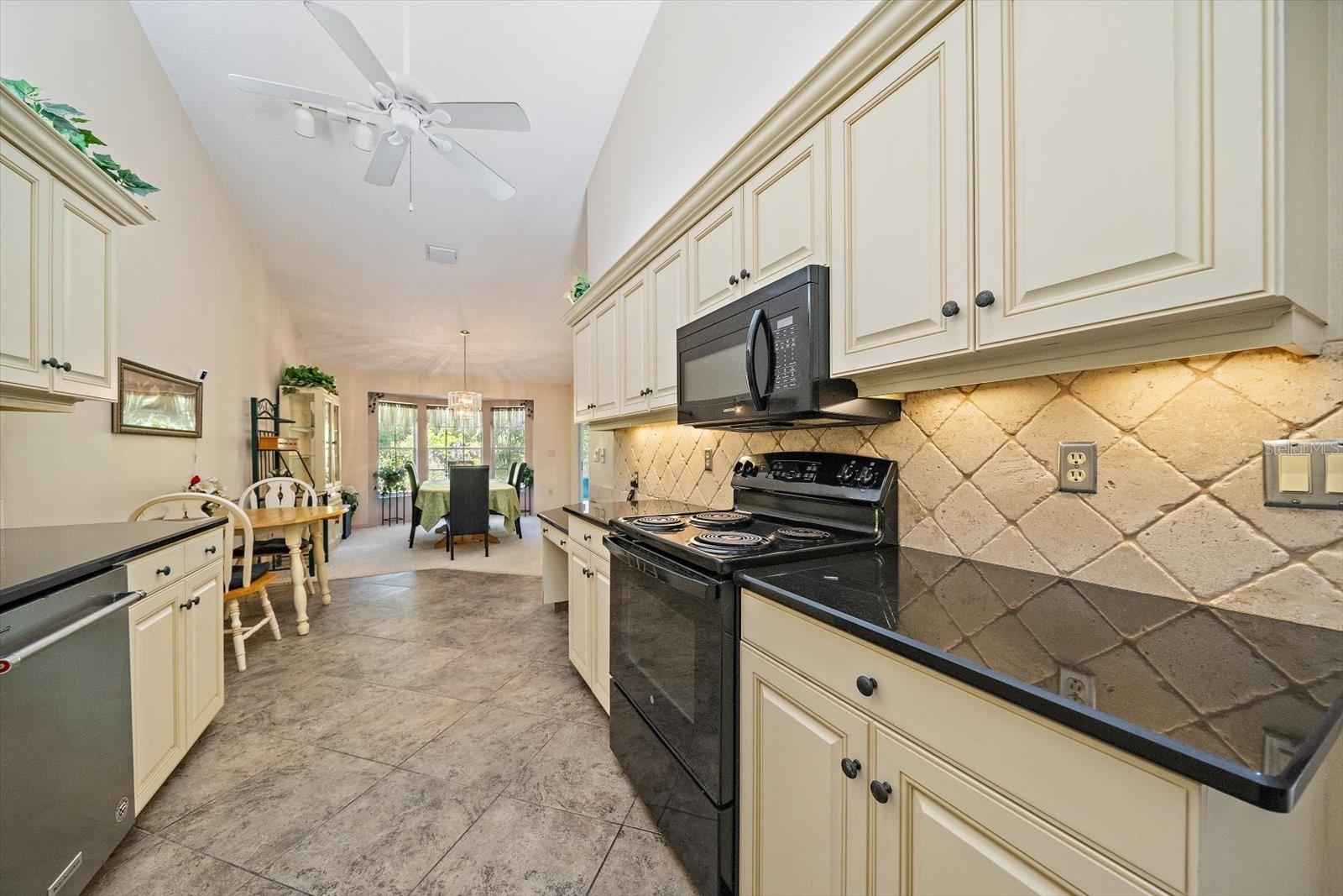 6724 APPROACH RD #3, SARASOTA, FL, 34238