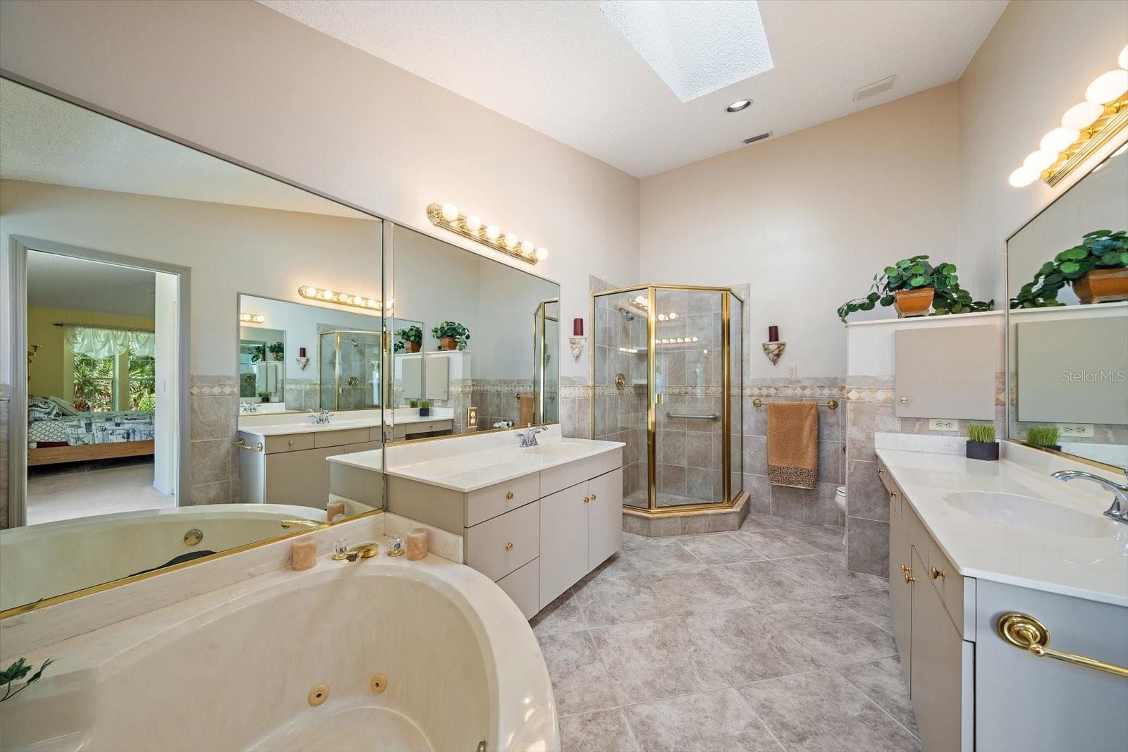 6724 APPROACH RD #3, SARASOTA, FL, 34238