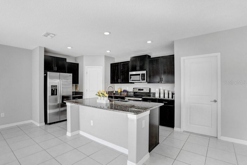 3160 OYSTER COVE ST, WIMAUMA, FL, 33598