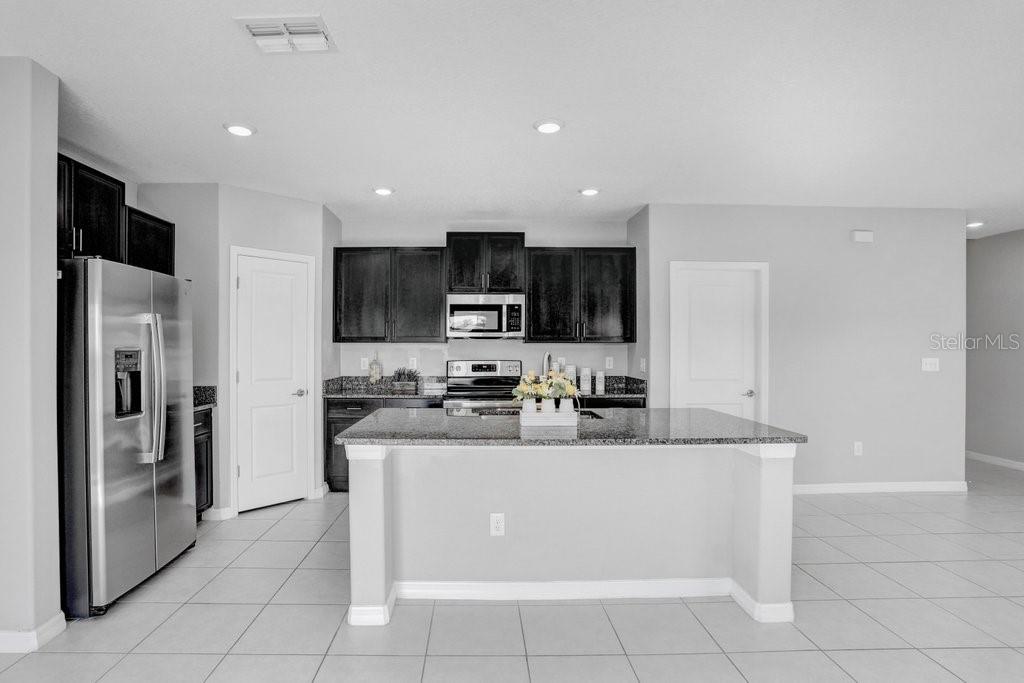 3160 OYSTER COVE ST, WIMAUMA, FL, 33598