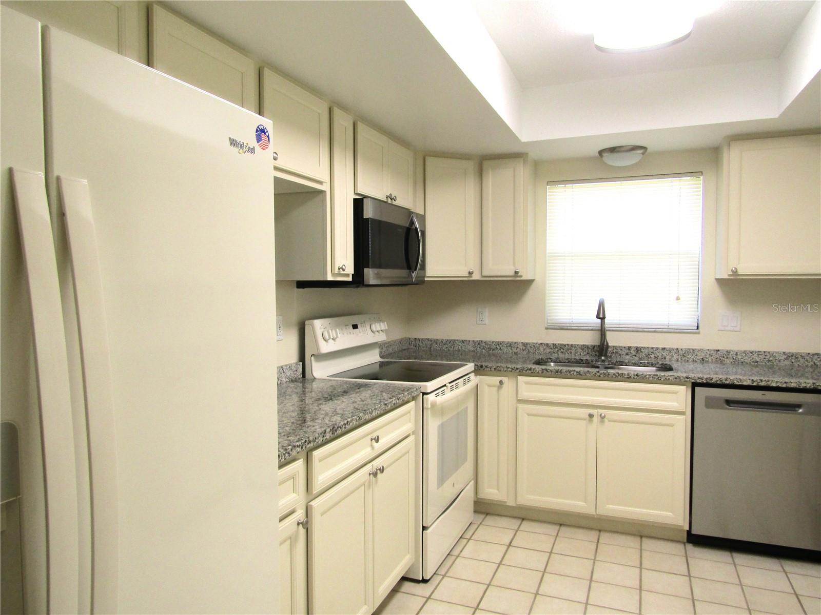 4633 OAK HILL DR #13, SARASOTA, FL, 34232